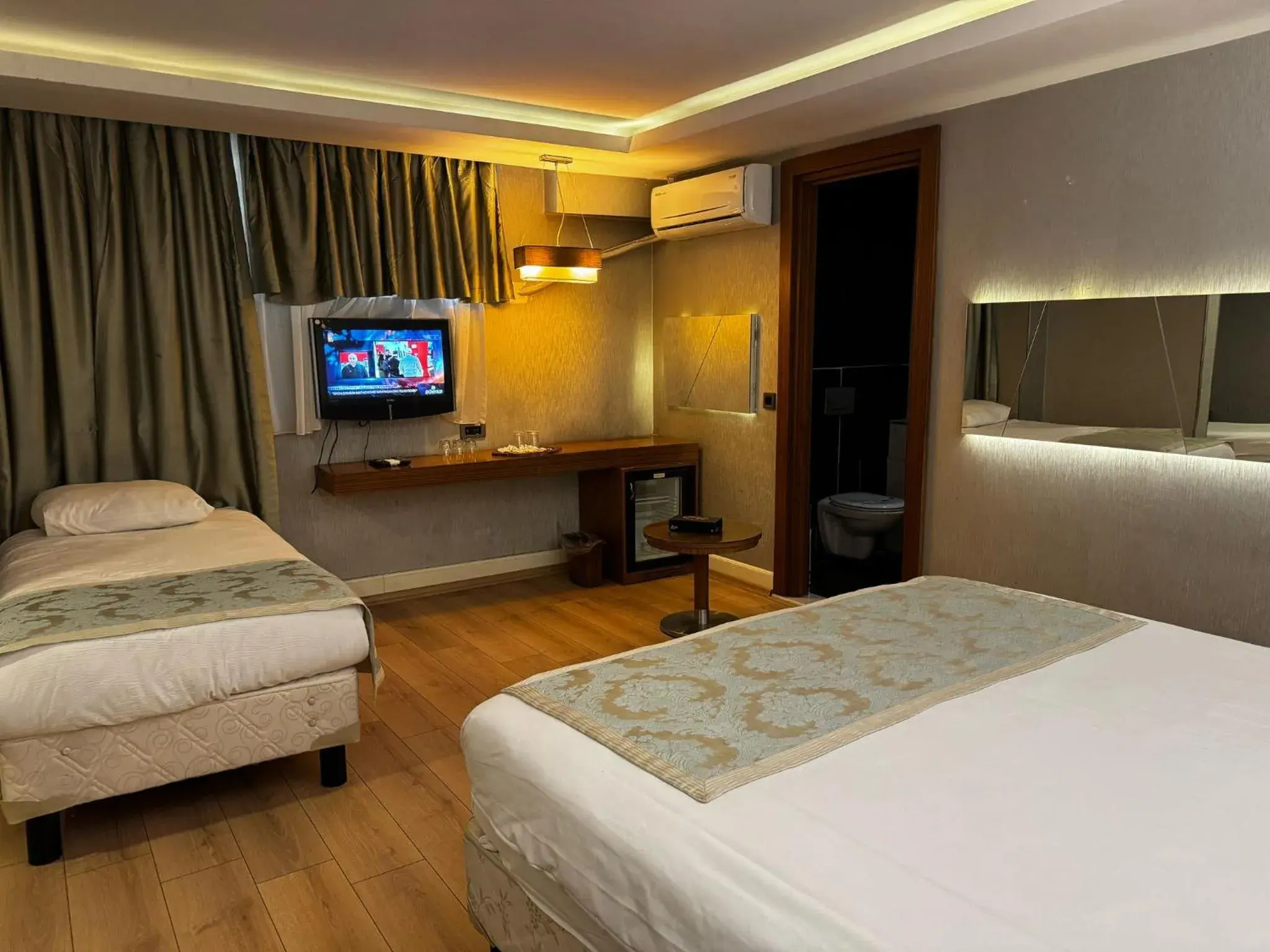 Standard Triple Room in Style Star Hotel Cihangir Standard Triple Room in Style Star Hotel Cihangir