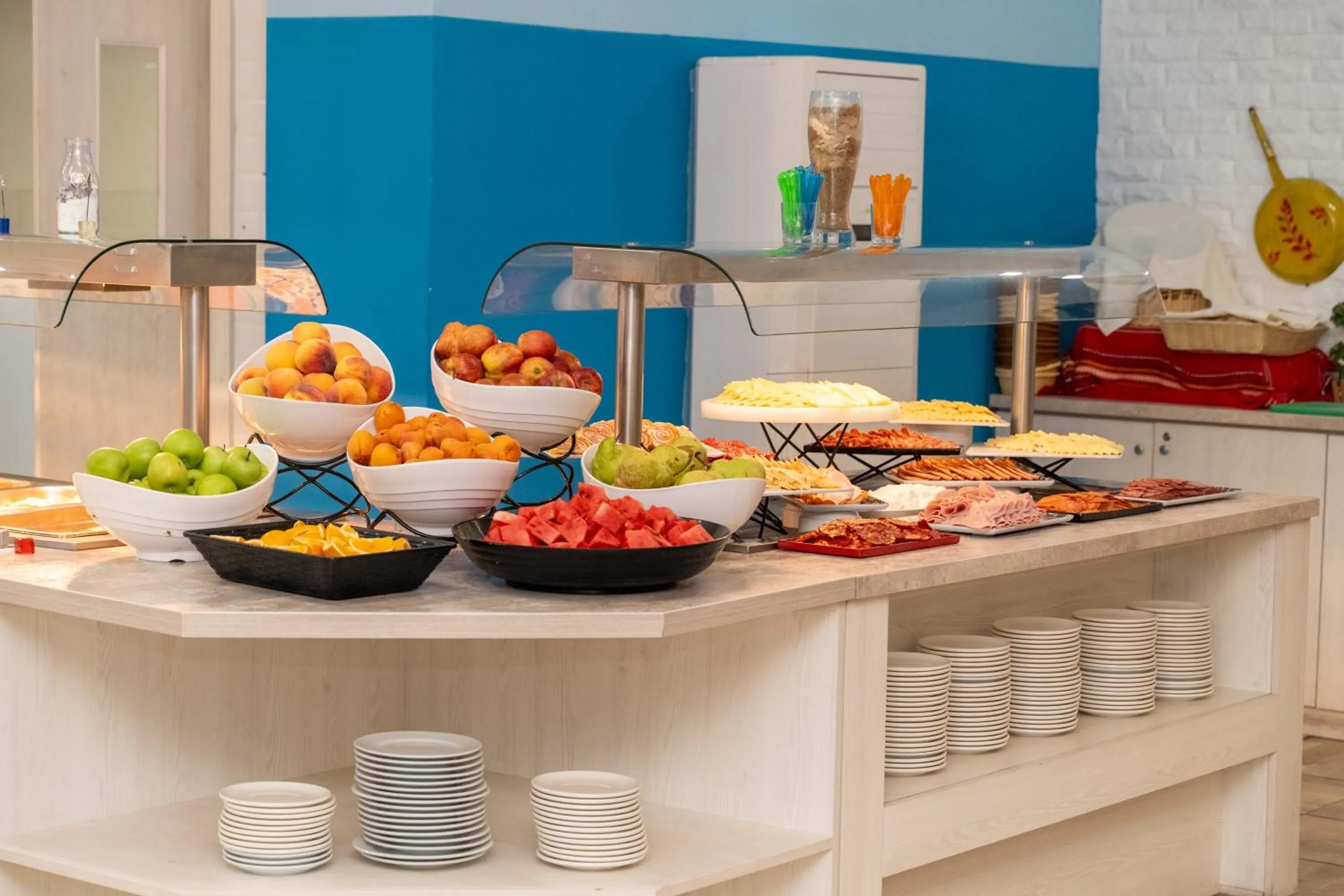 Food and drinks in MPM Hotel Orel - Ultra All Inclusive