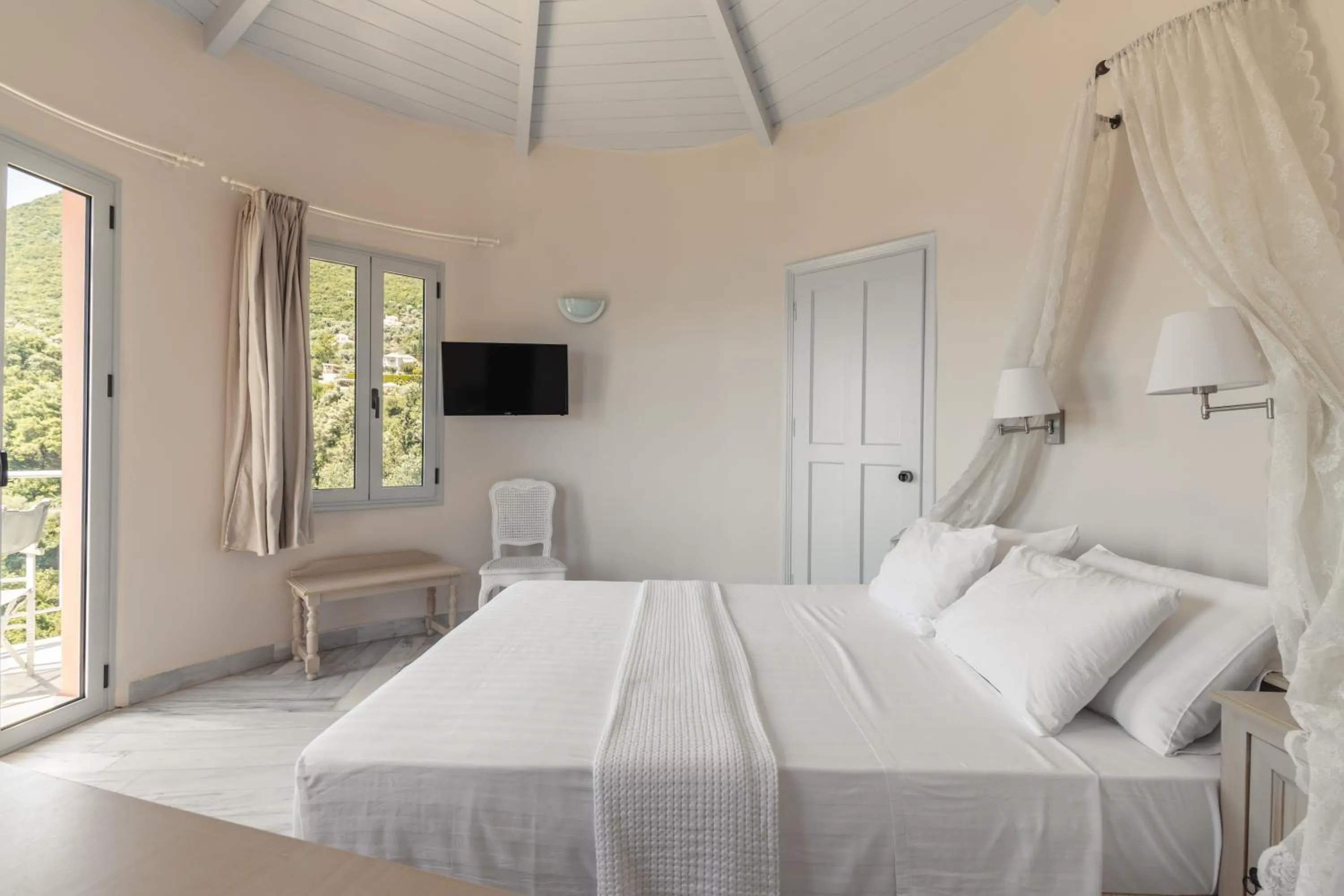 Bed in Red Tower Hotel