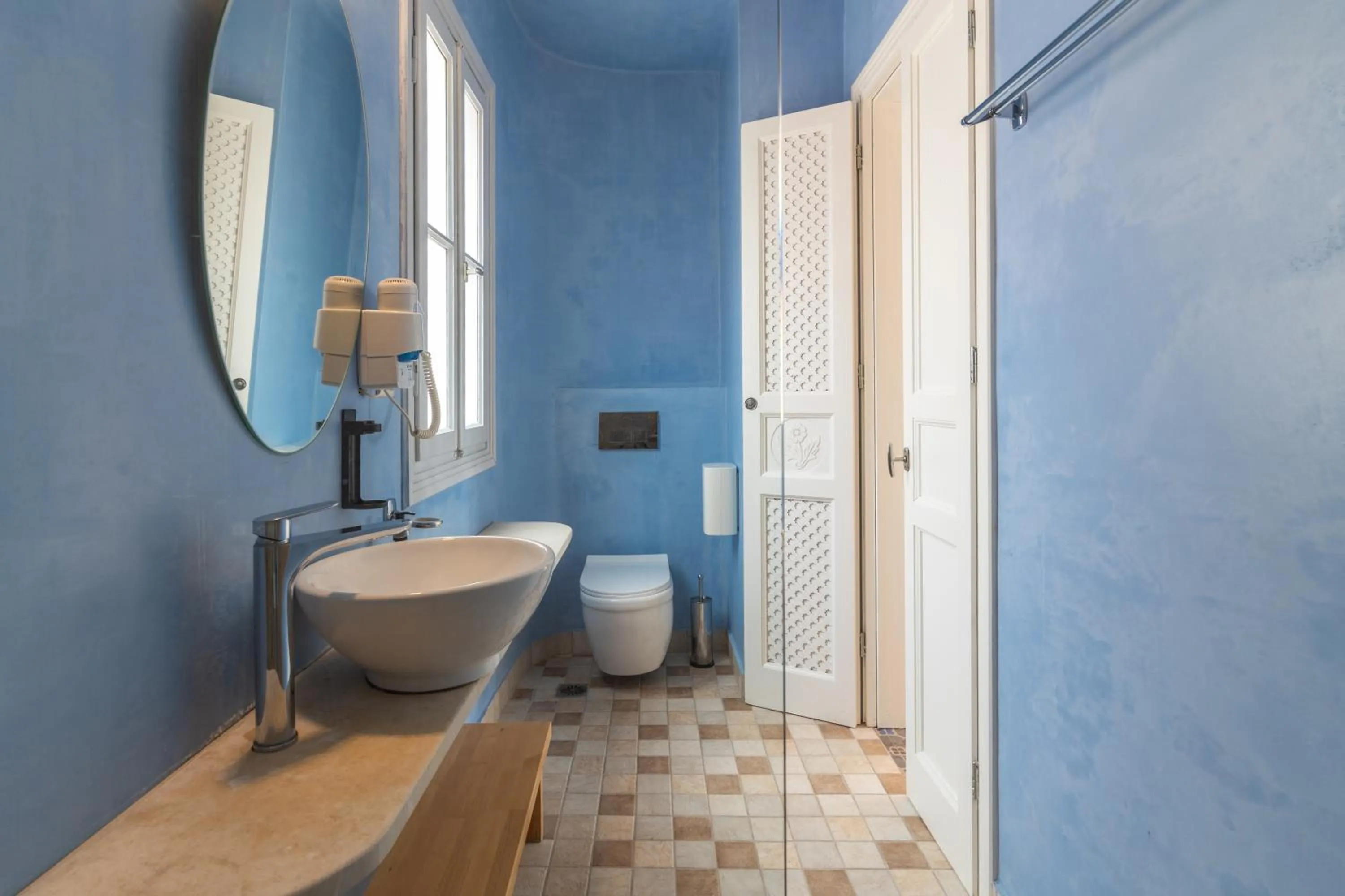 Bathroom in Red Tower Hotel