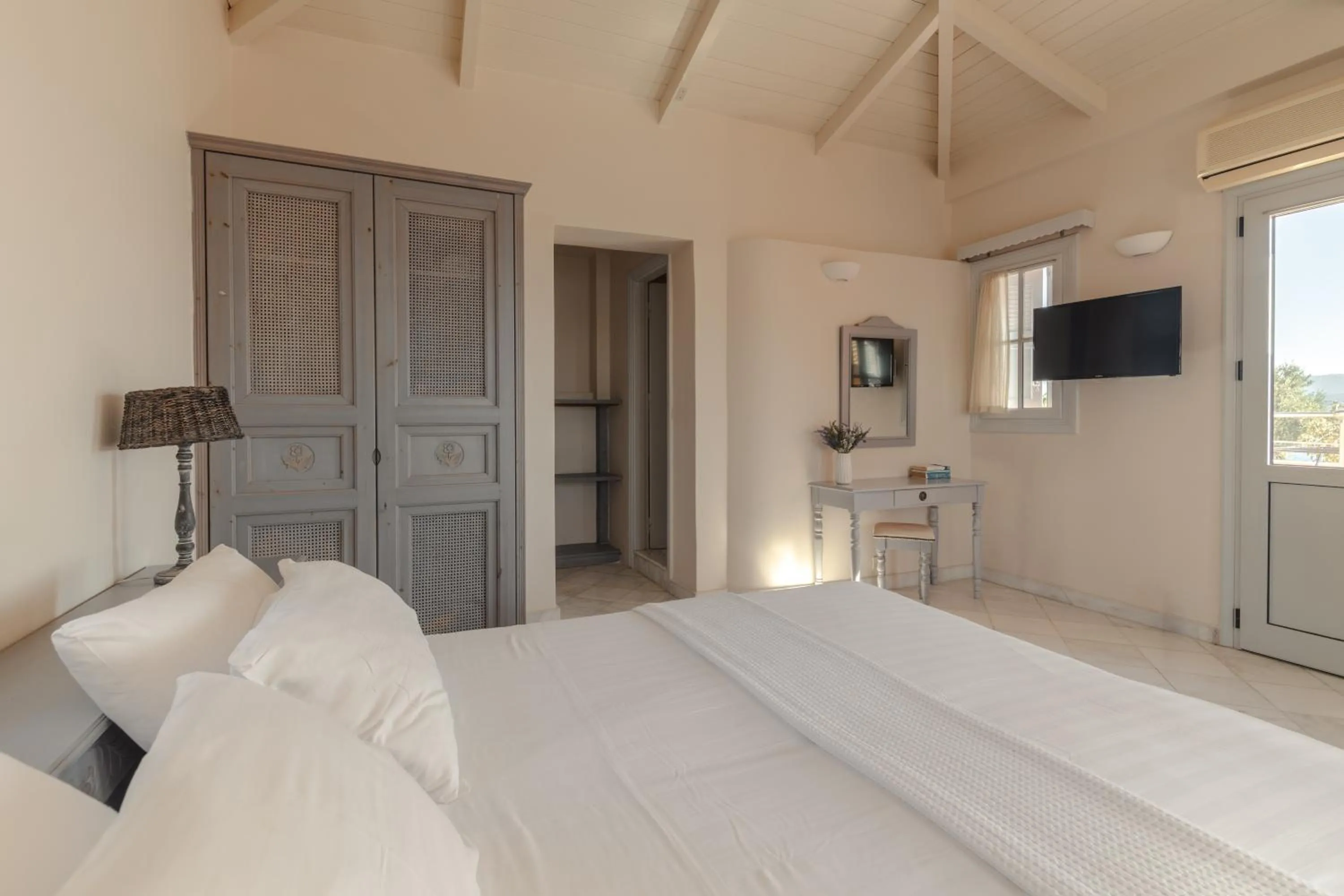 Bed in Red Tower Hotel