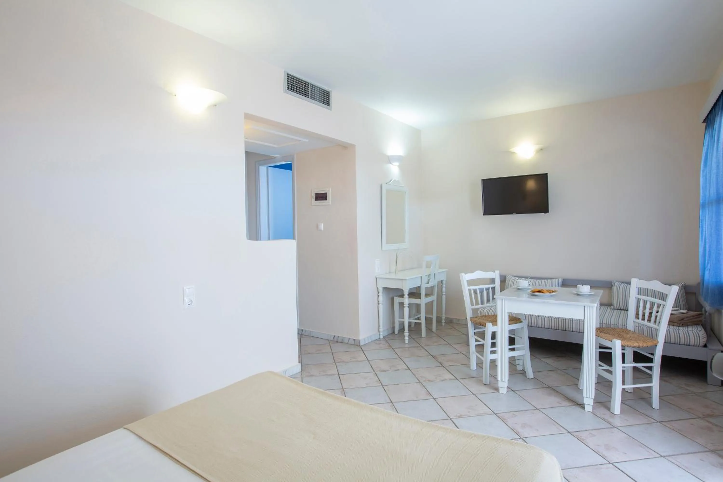 Seating area in Red Tower Hotel