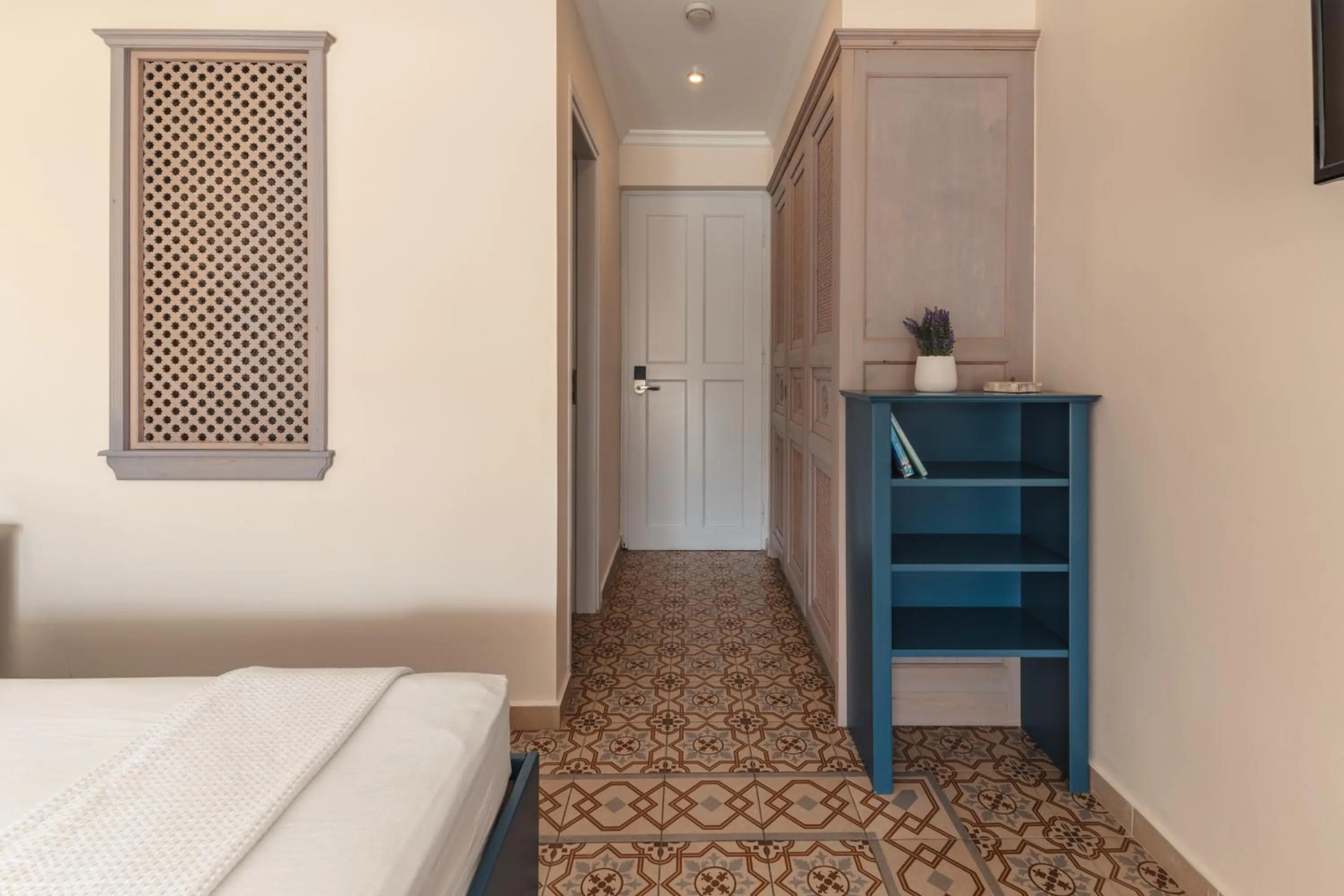 wardrobe, Bed in Red Tower Hotel