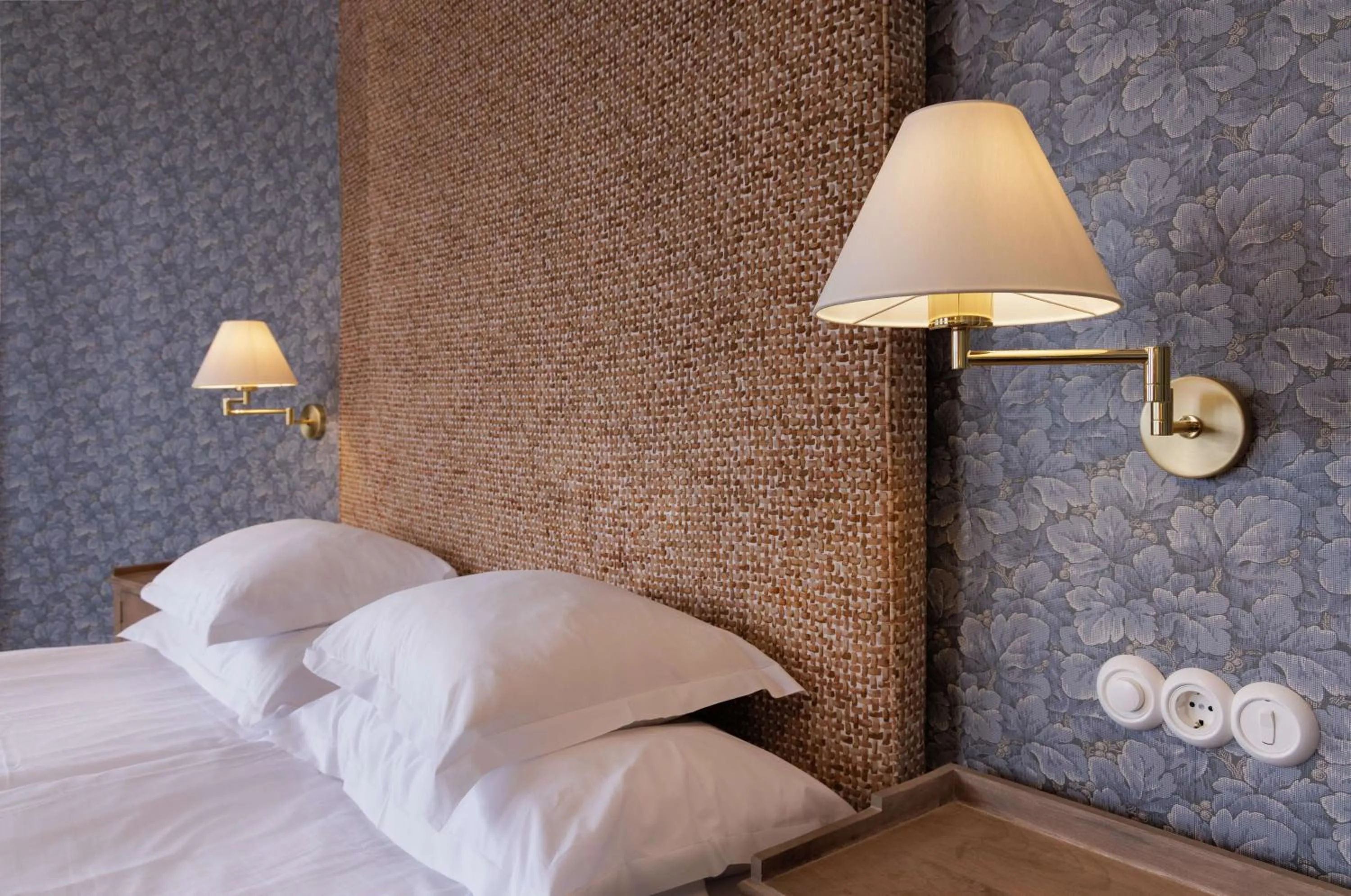 Photo of the whole room, Bed in Hotel Esplanade, BW Signature Collection