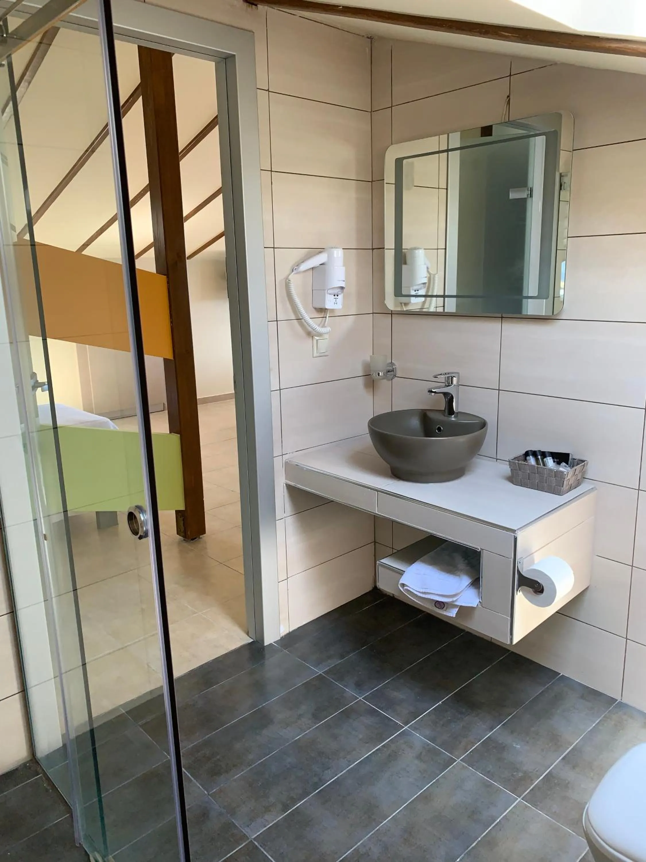 Bathroom in Avra Hotel