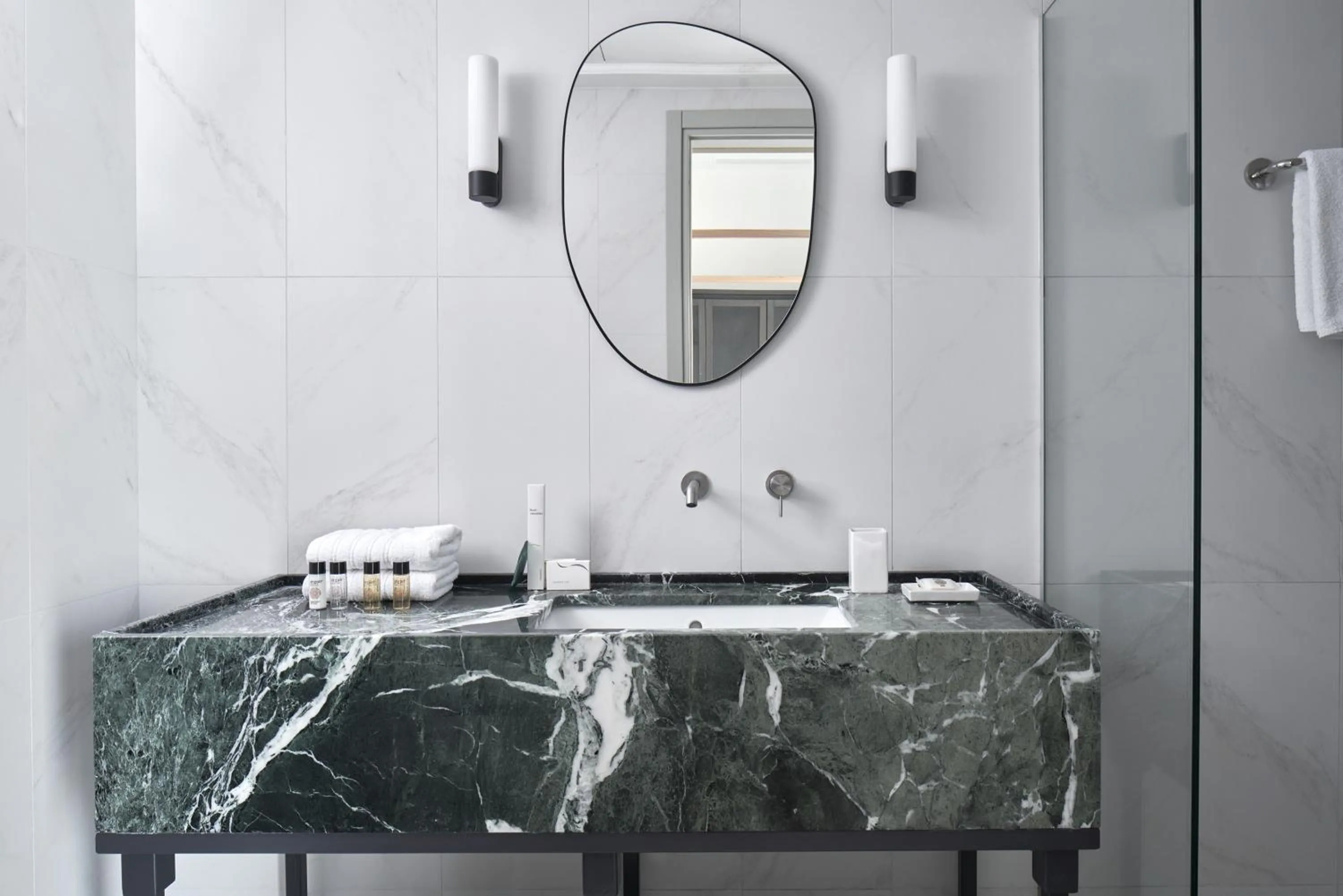 Bathroom in Lena Mare Boutique Hotel