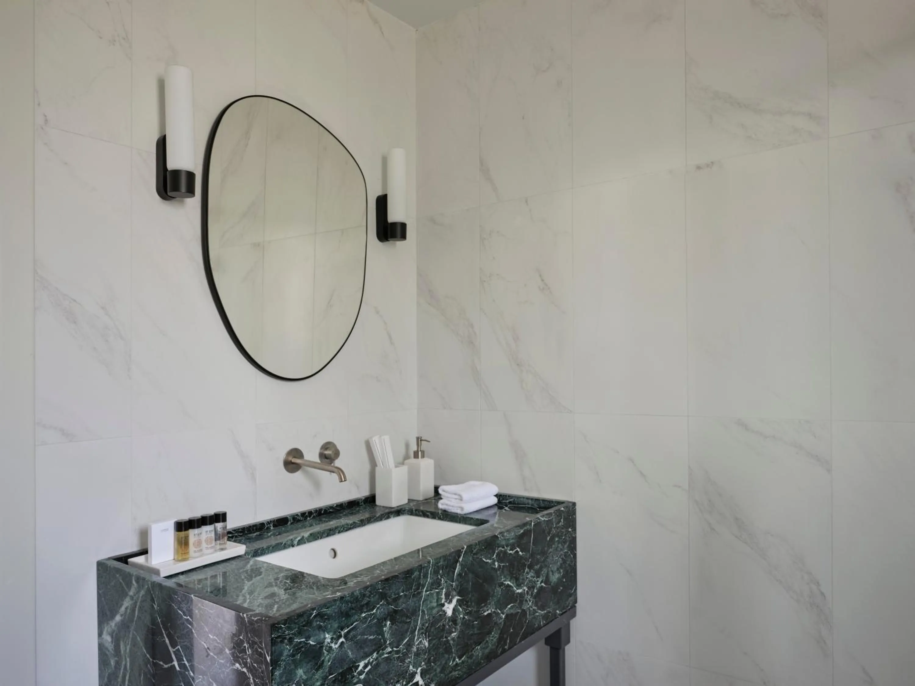 Bathroom in Lena Mare Boutique Hotel