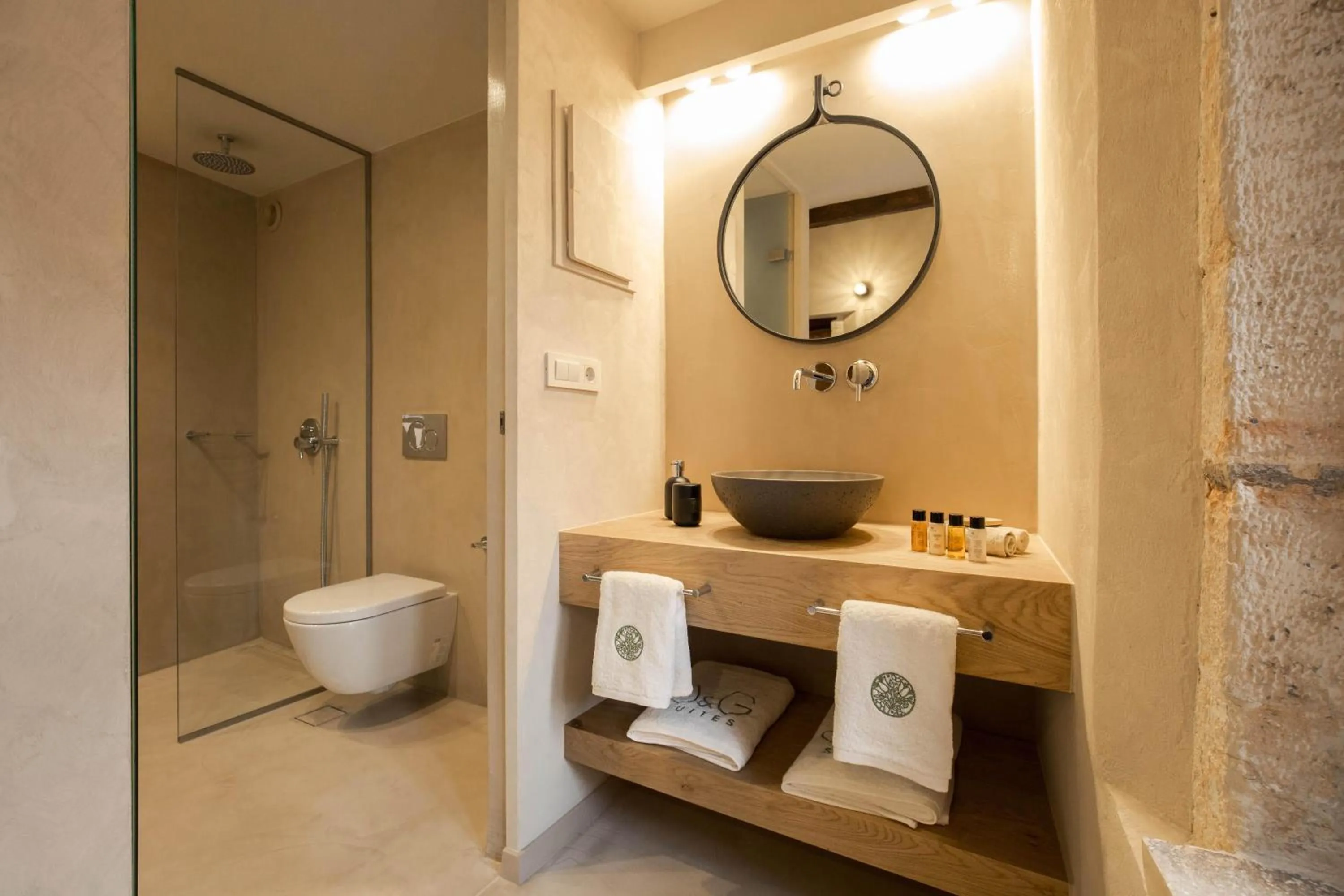 Shower in J&G Suites