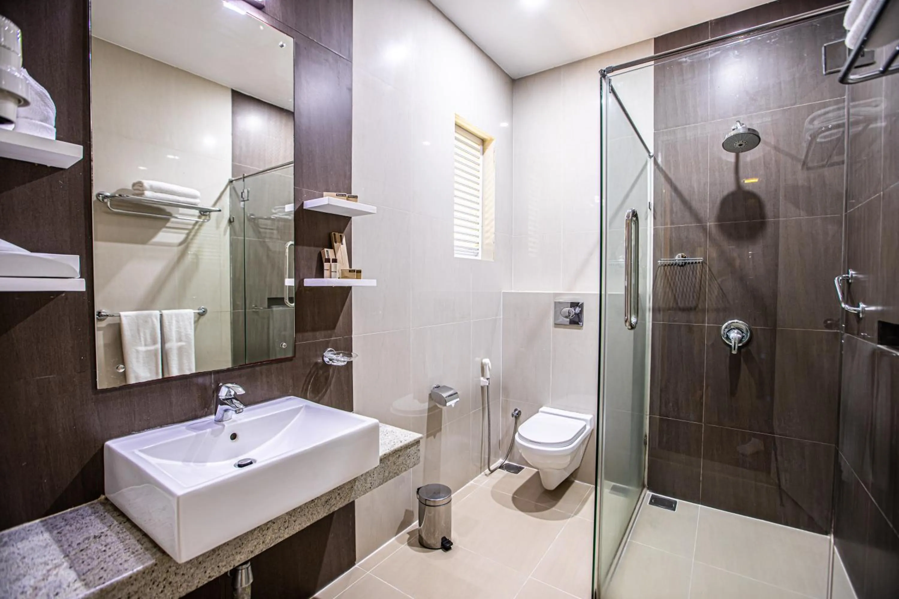 Deluxe Double Room with 10 minutes FREE Head Massage maximum for 1 person per room & 15% discount on beverages - single occupancy in Club Palm Bay