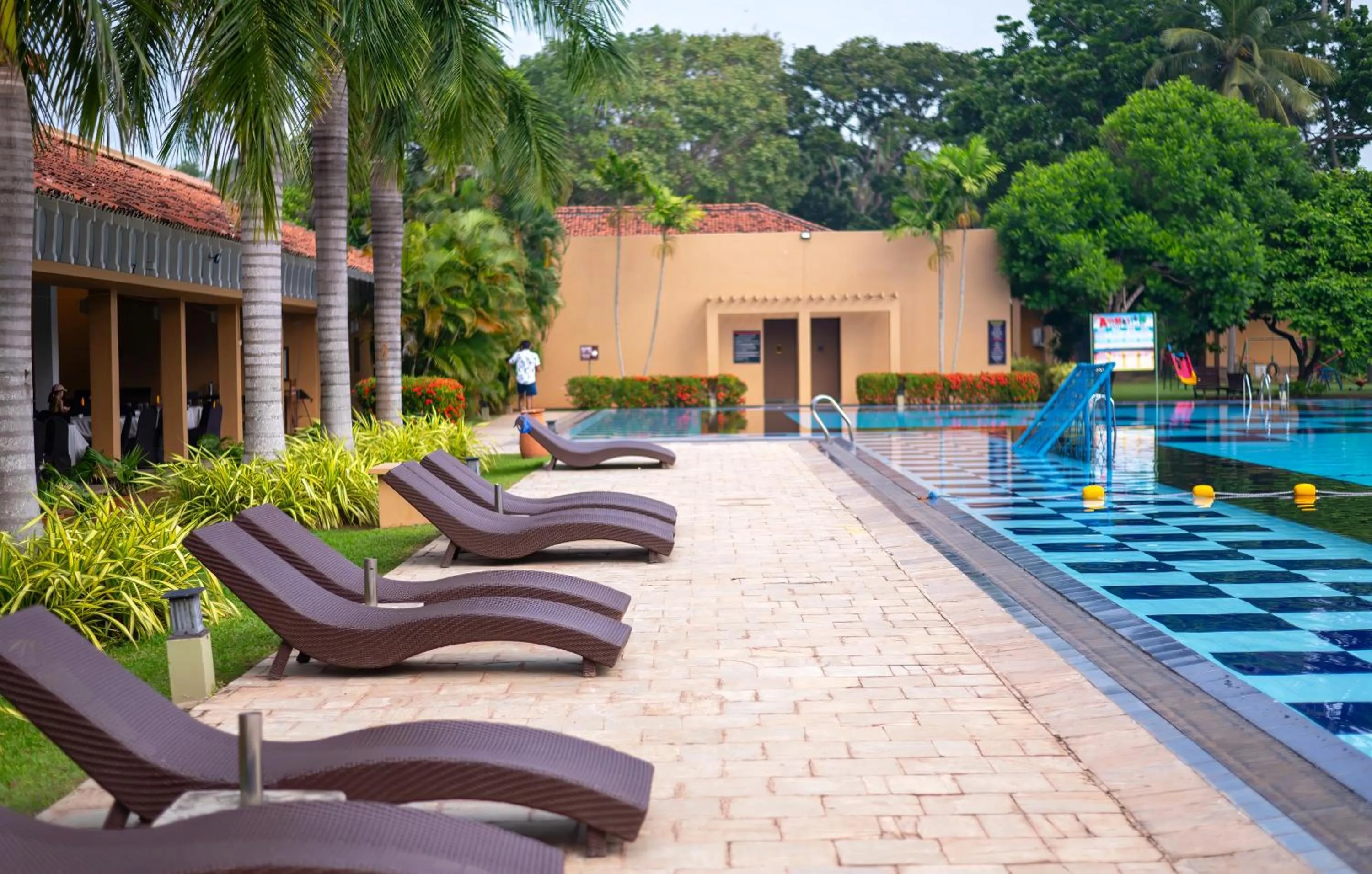 Swimming pool in Club Palm Bay