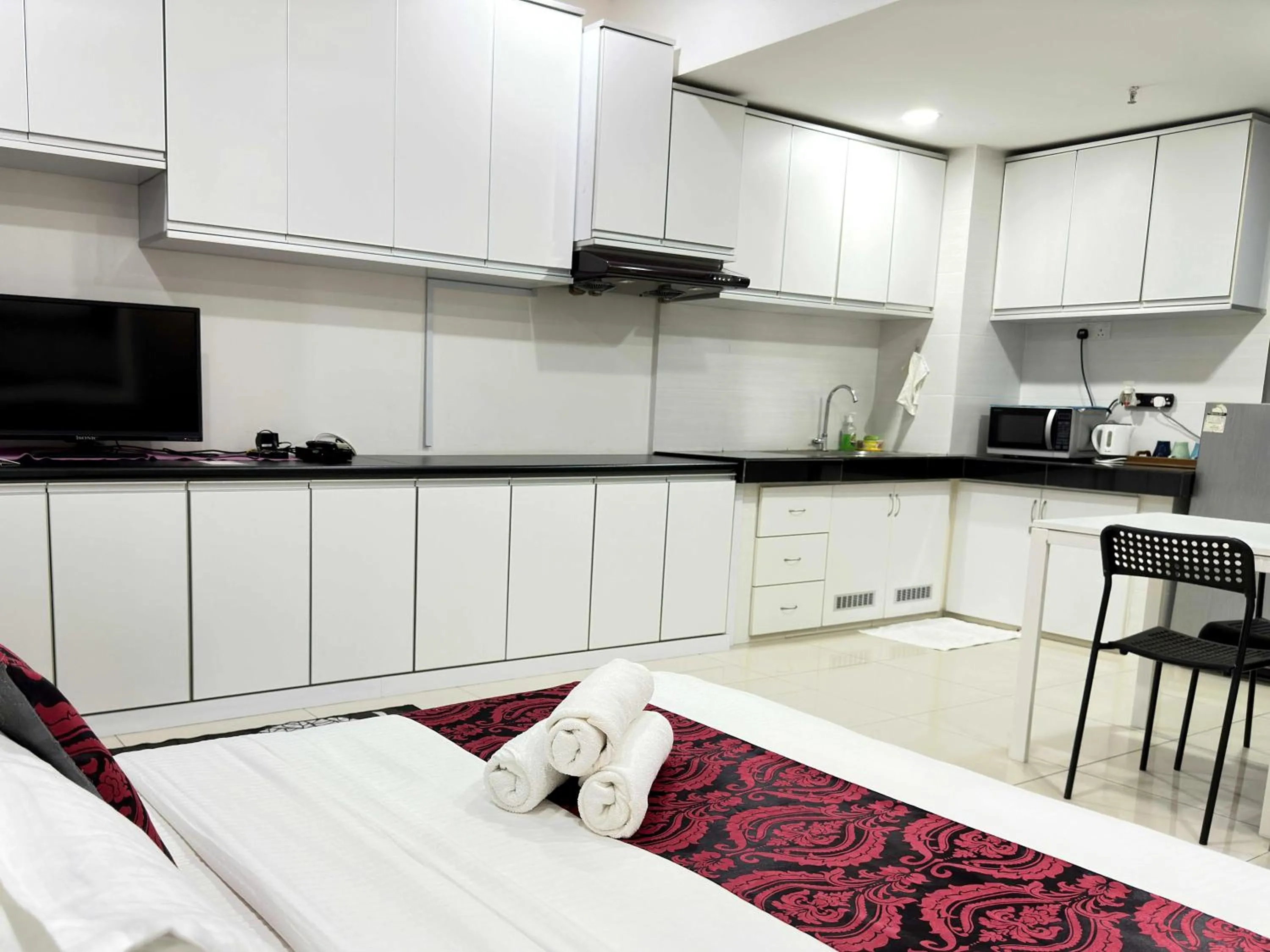 Kitchen or kitchenette in Cahaya Qaira Homestay @ D'Perdana Kota Bharu