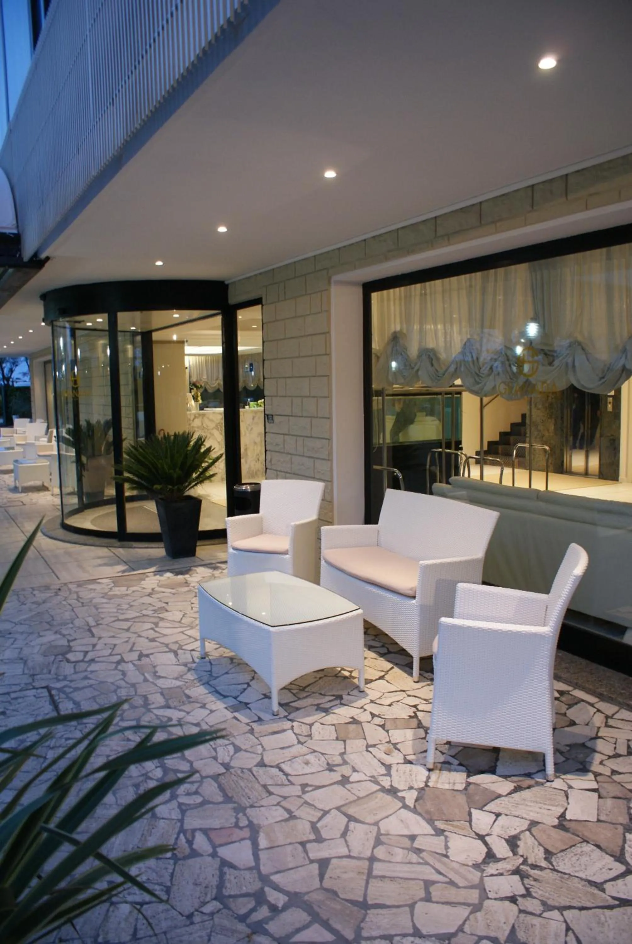 Facade/entrance in Hotel Granada