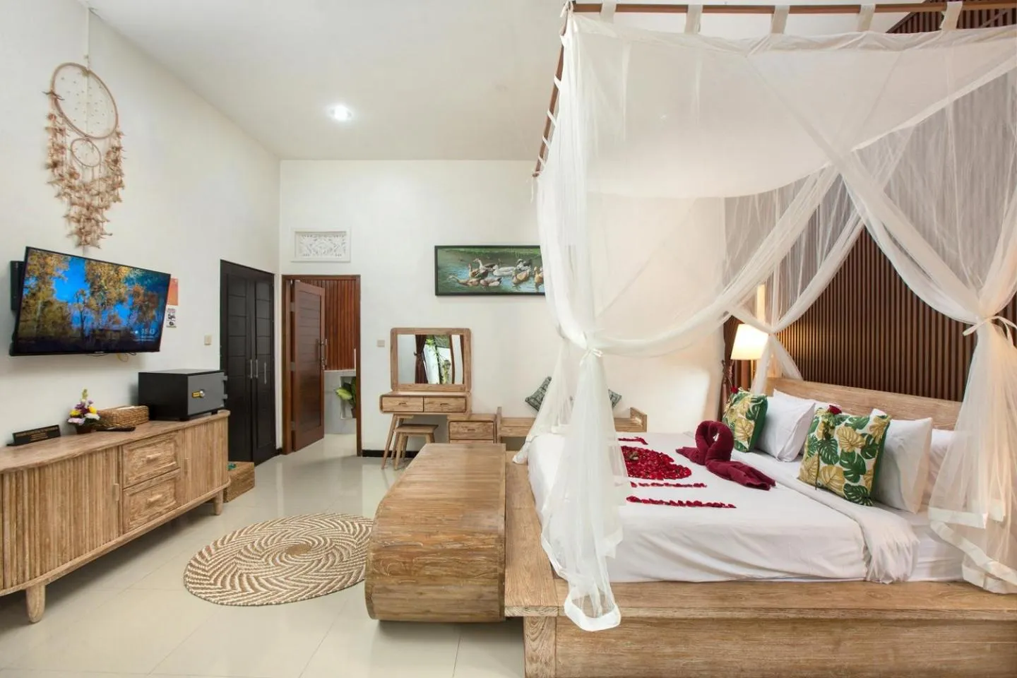 Bed in Tamyang Ubud Villas