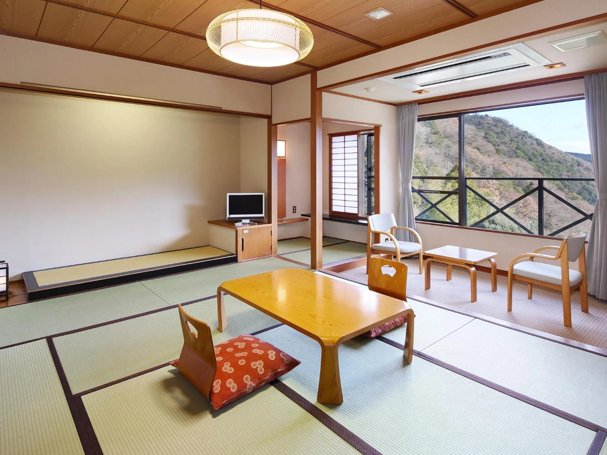 Natural landscape in Hakonenomori Okada