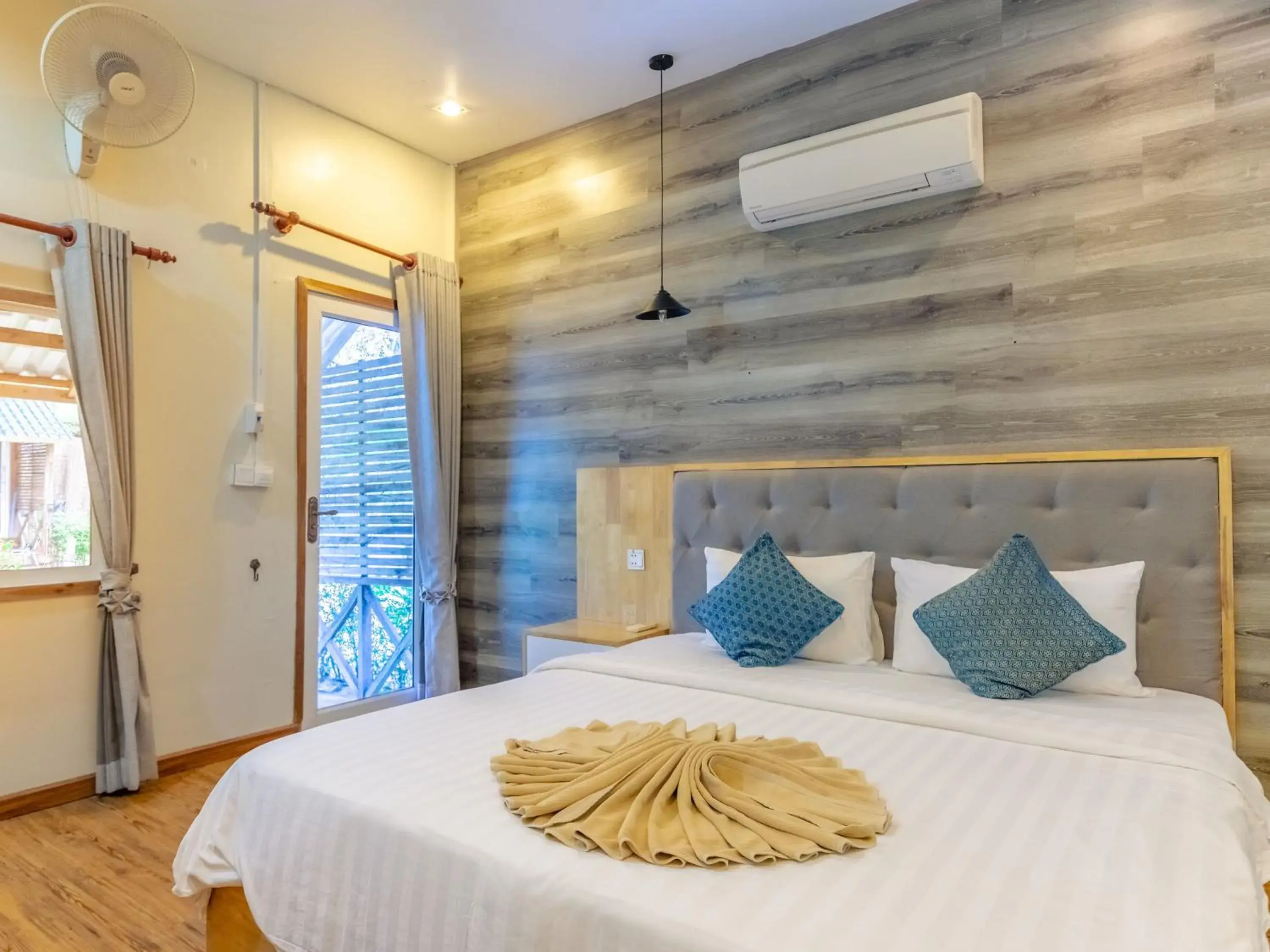 Budget Room with AC in Sara Resort Budget Room with AC in Sara Resort