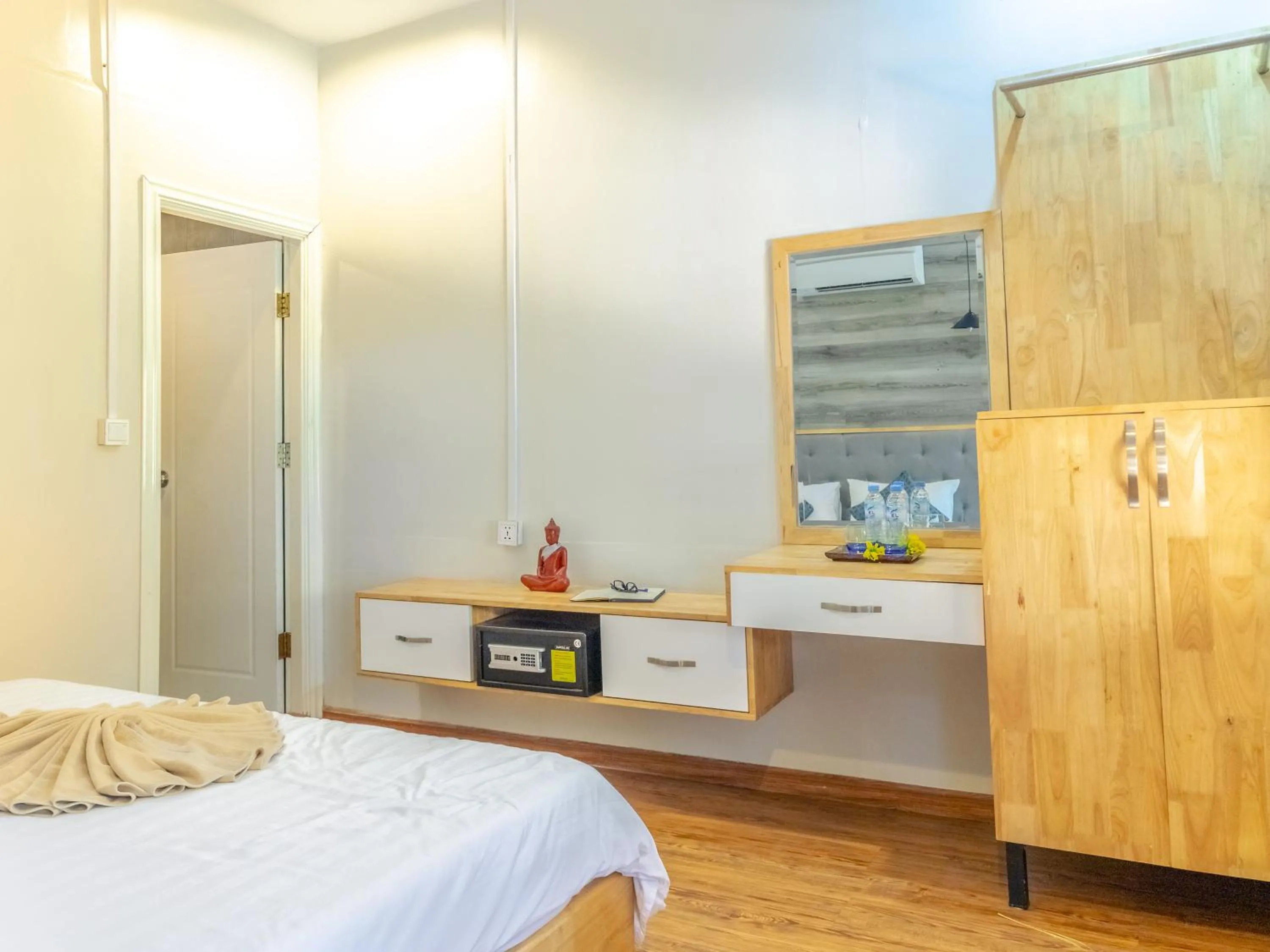 Bedroom, Bed in Sara Resort