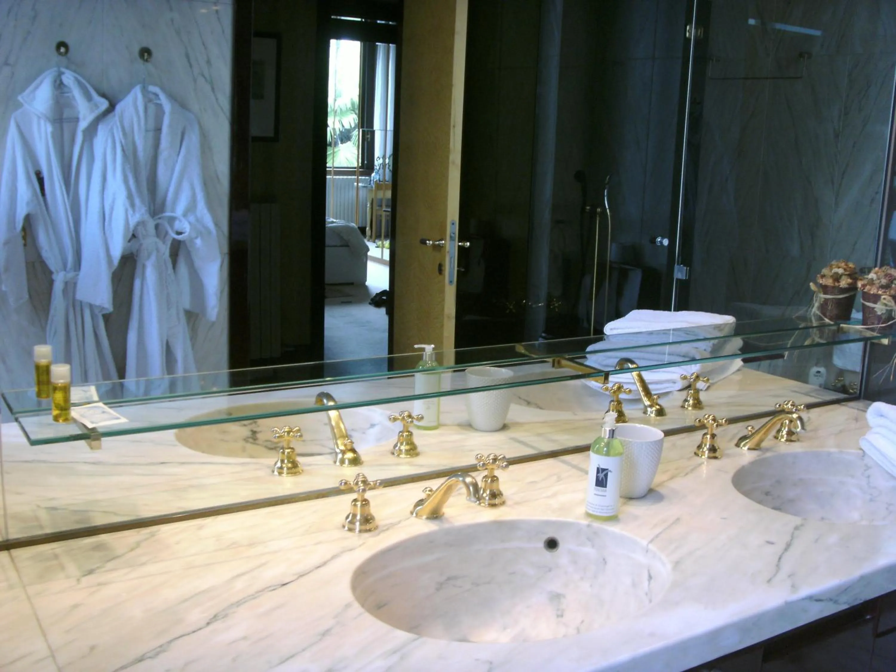 Shower in B&B VILLA ADRIANA Varese - camere e appartamenti