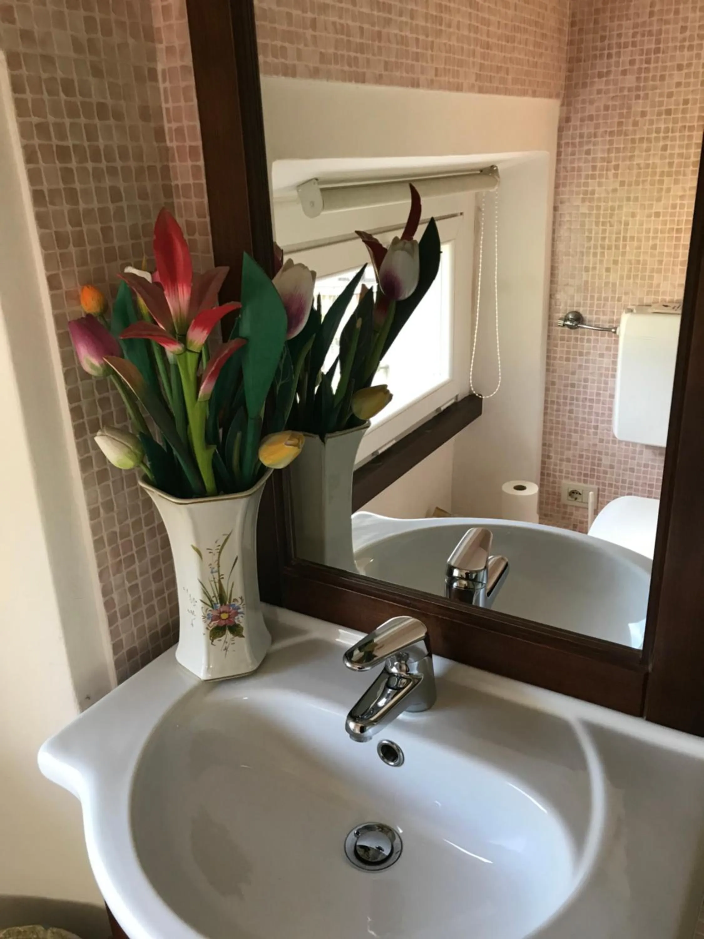 Toilet in B&B VILLA ADRIANA Varese - camere e appartamenti