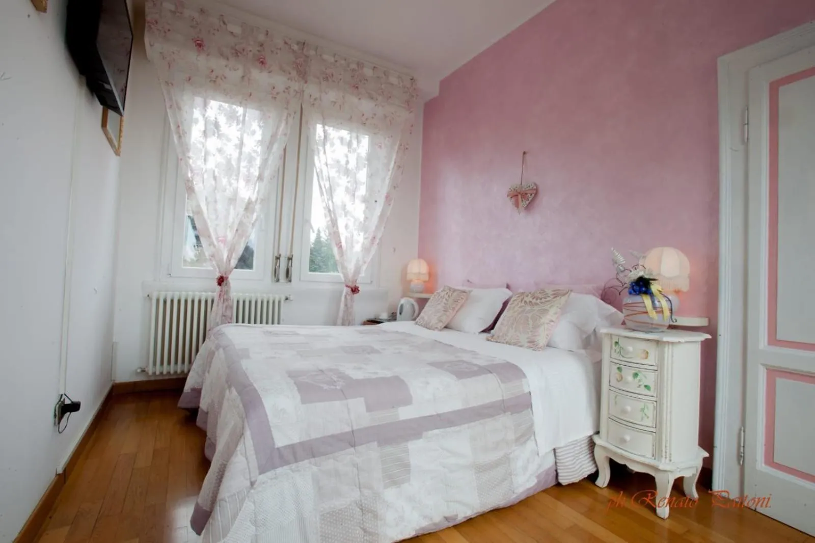 Photo of the whole room, Bed in B&B VILLA ADRIANA Varese - camere e appartamenti