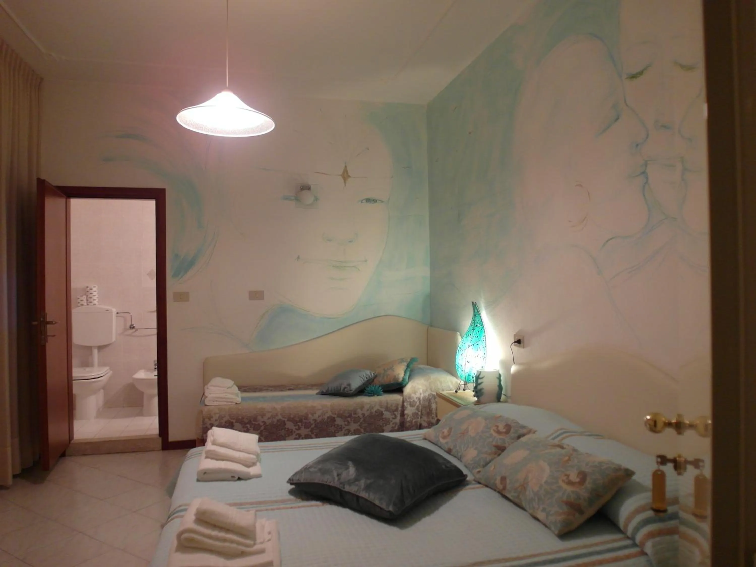 Photo of the whole room, Bed in Hotel Julia