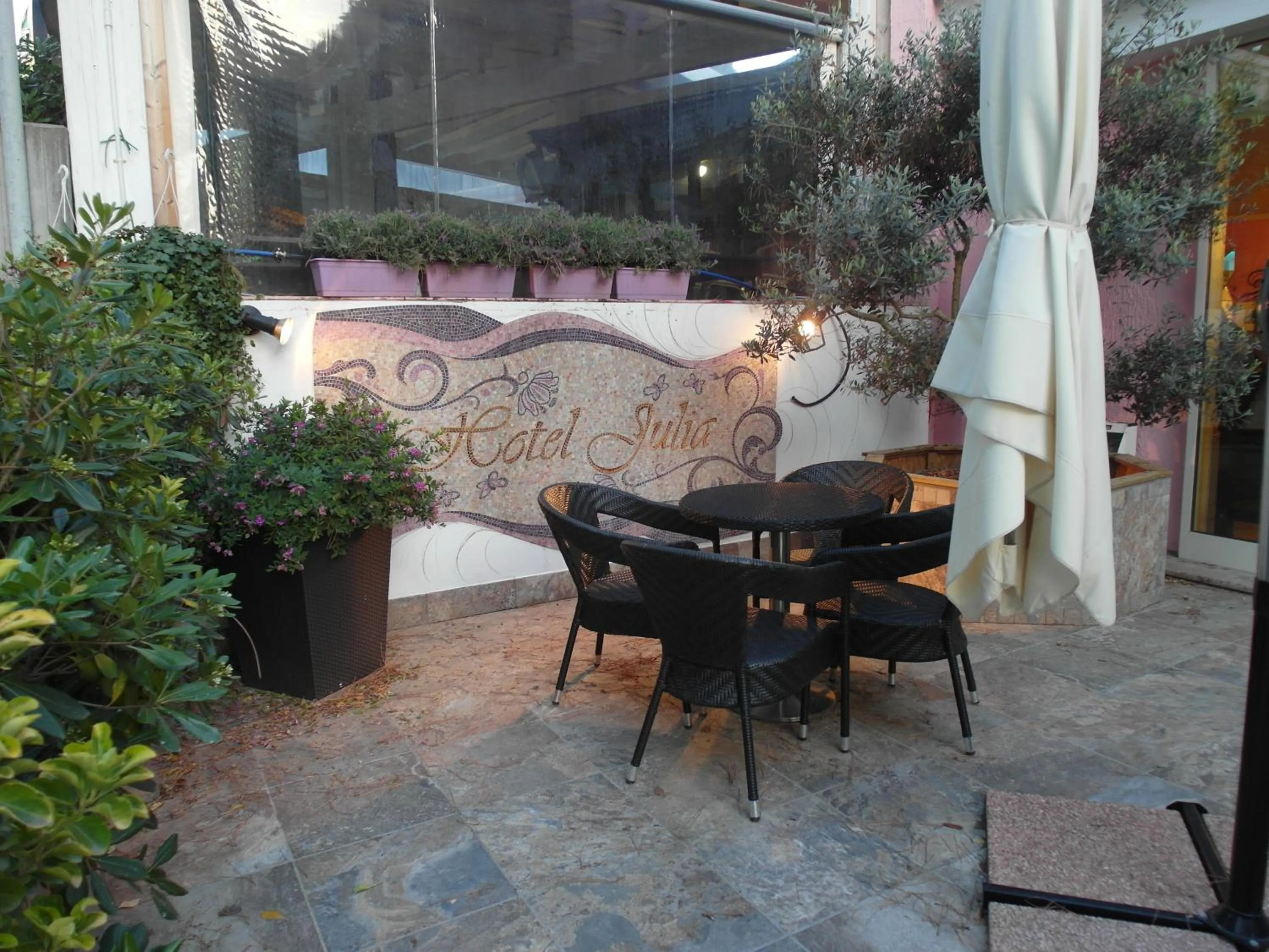 Patio in Hotel Julia