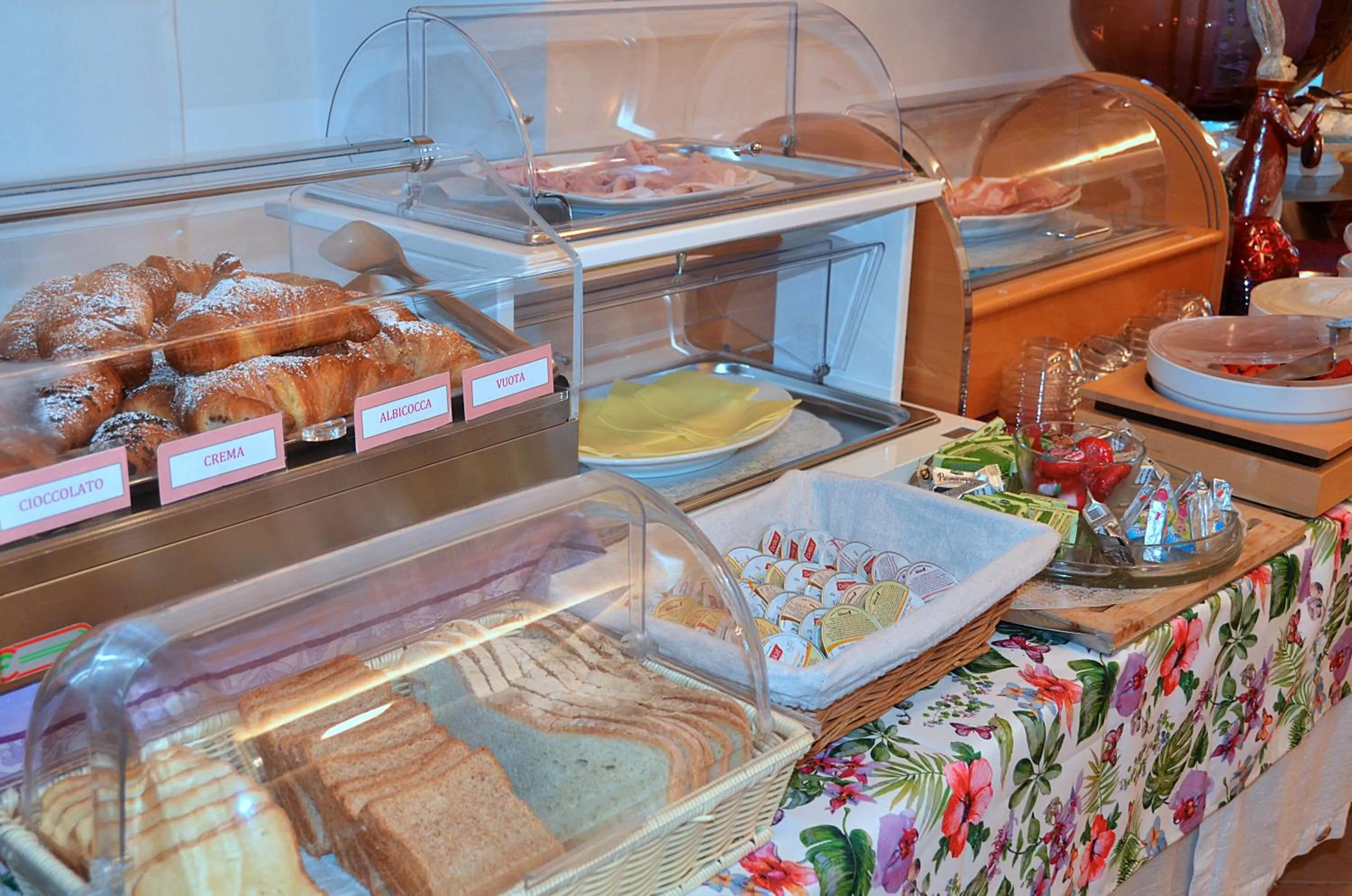 Breakfast in Hotel Julia