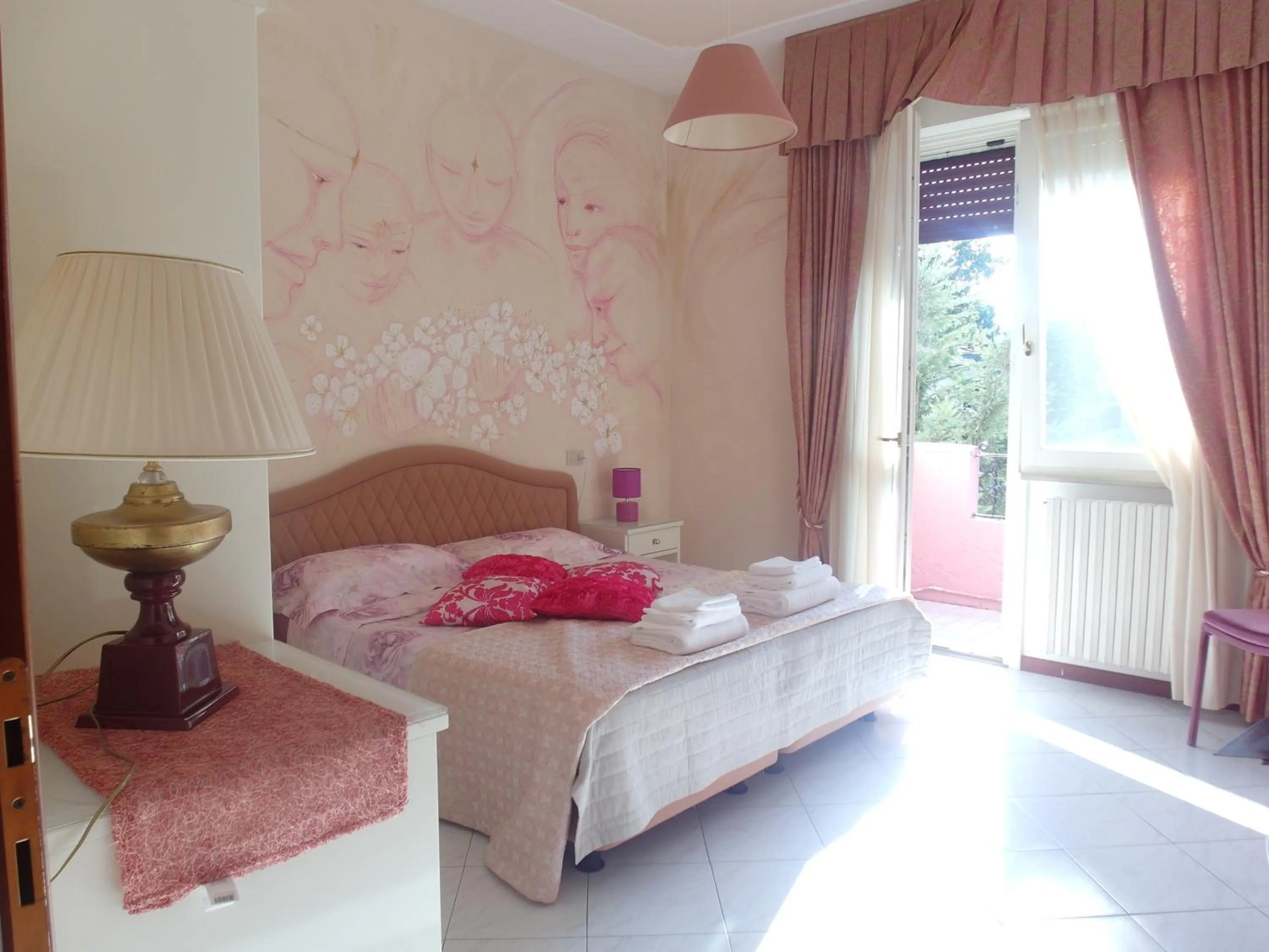 Bedroom, Bed in Hotel Julia