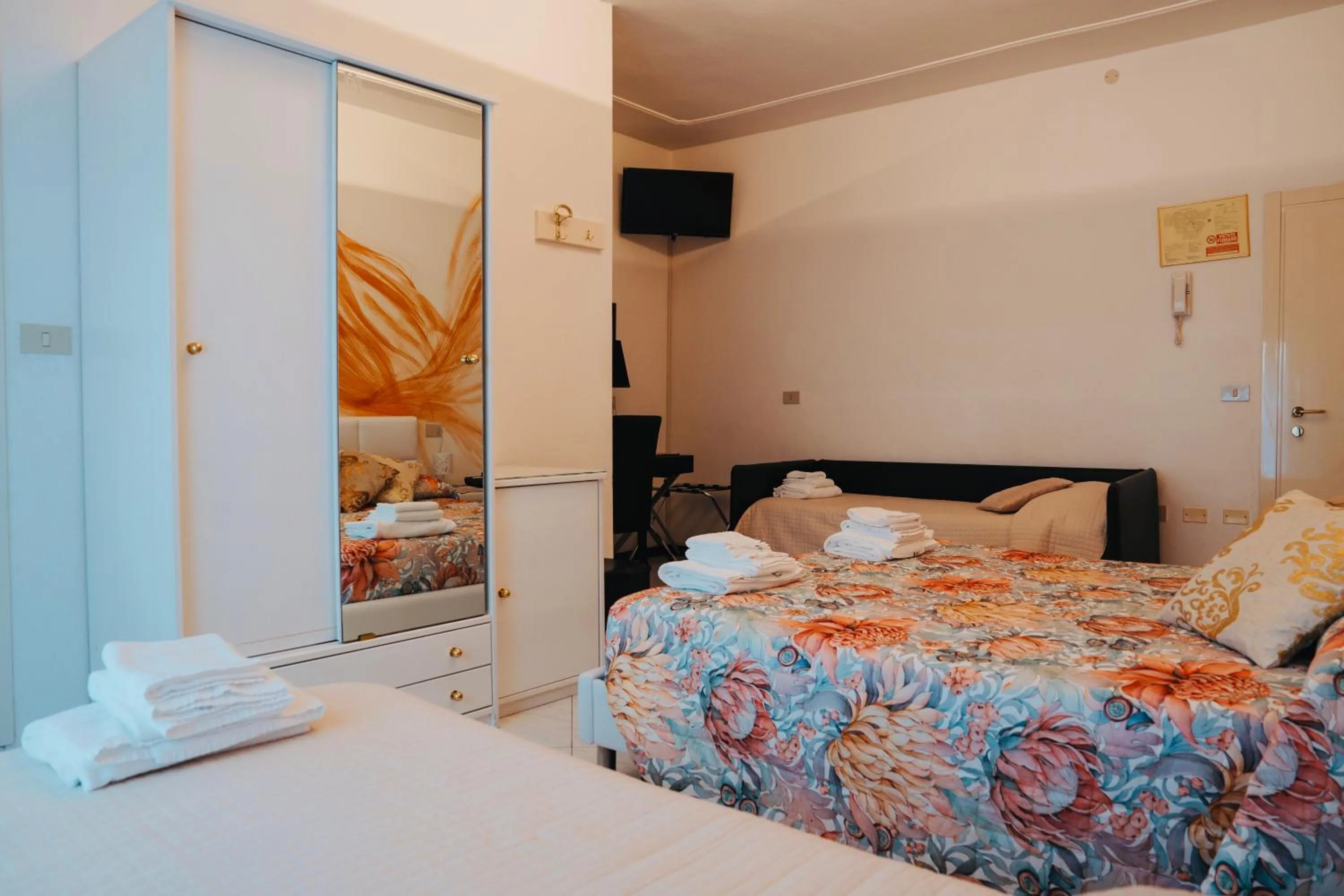 Bedroom, Bed in Hotel Julia