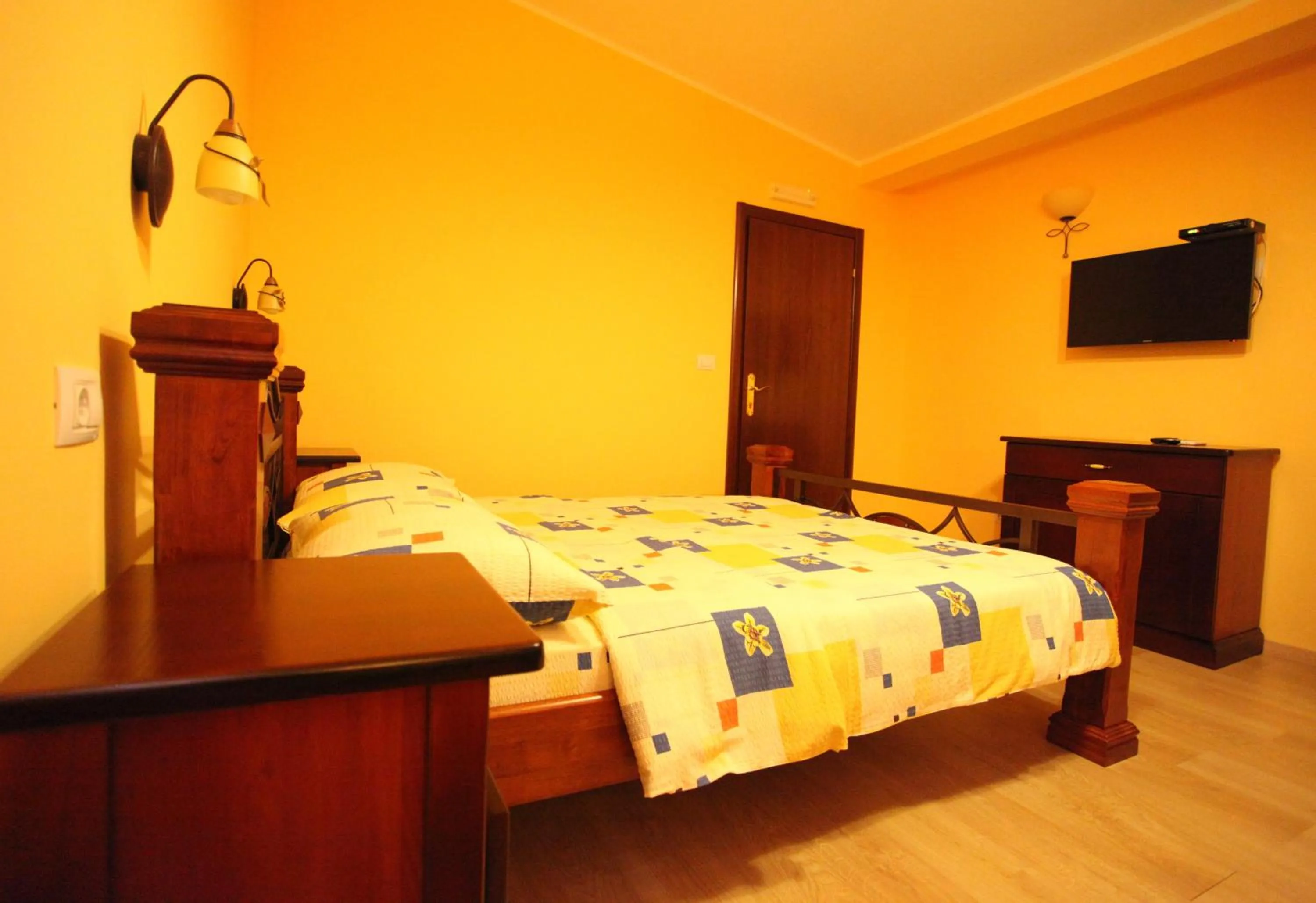 Photo of the whole room, Bed in Hotel Laguna