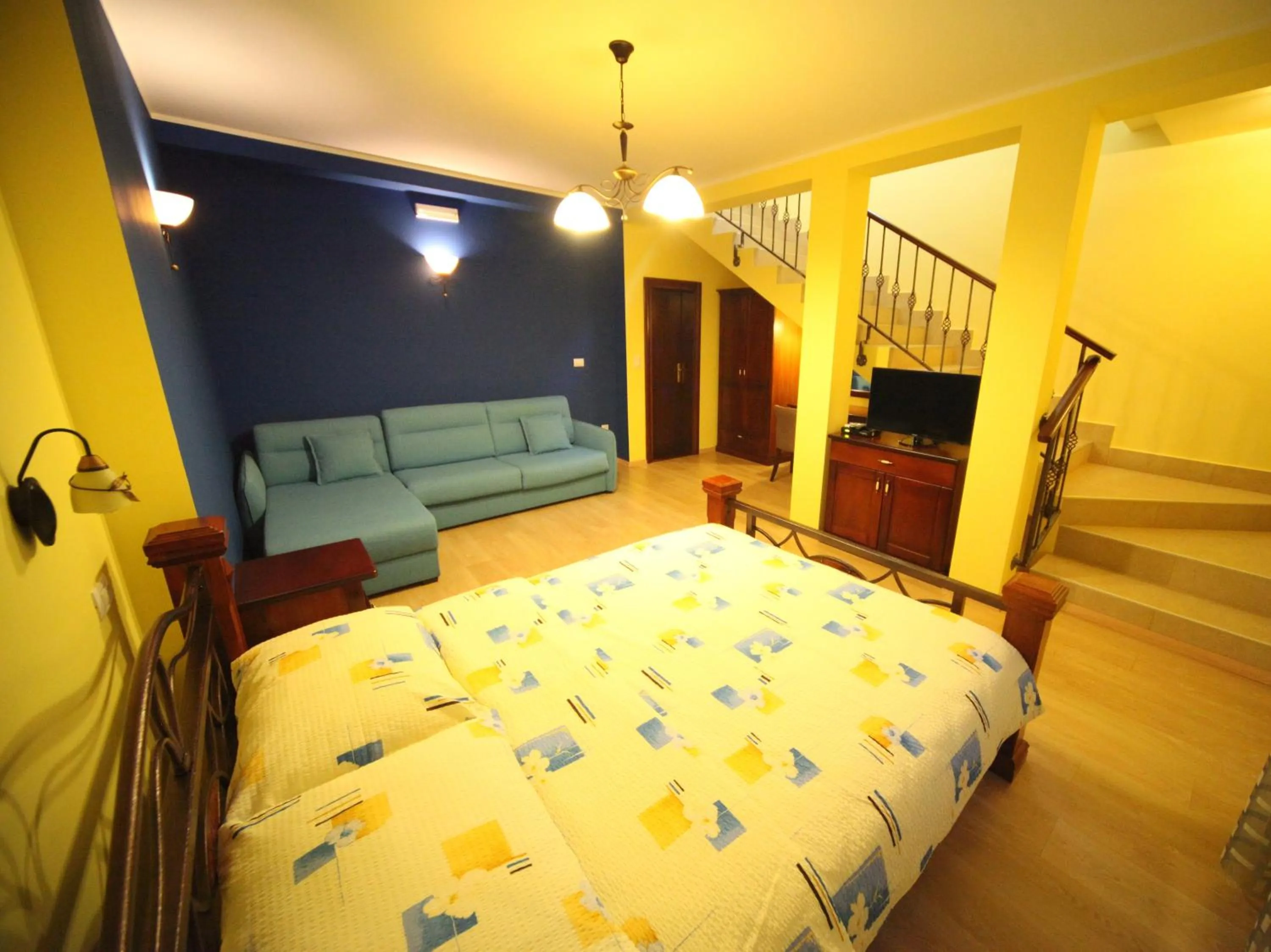 Photo of the whole room, Bed in Hotel Laguna