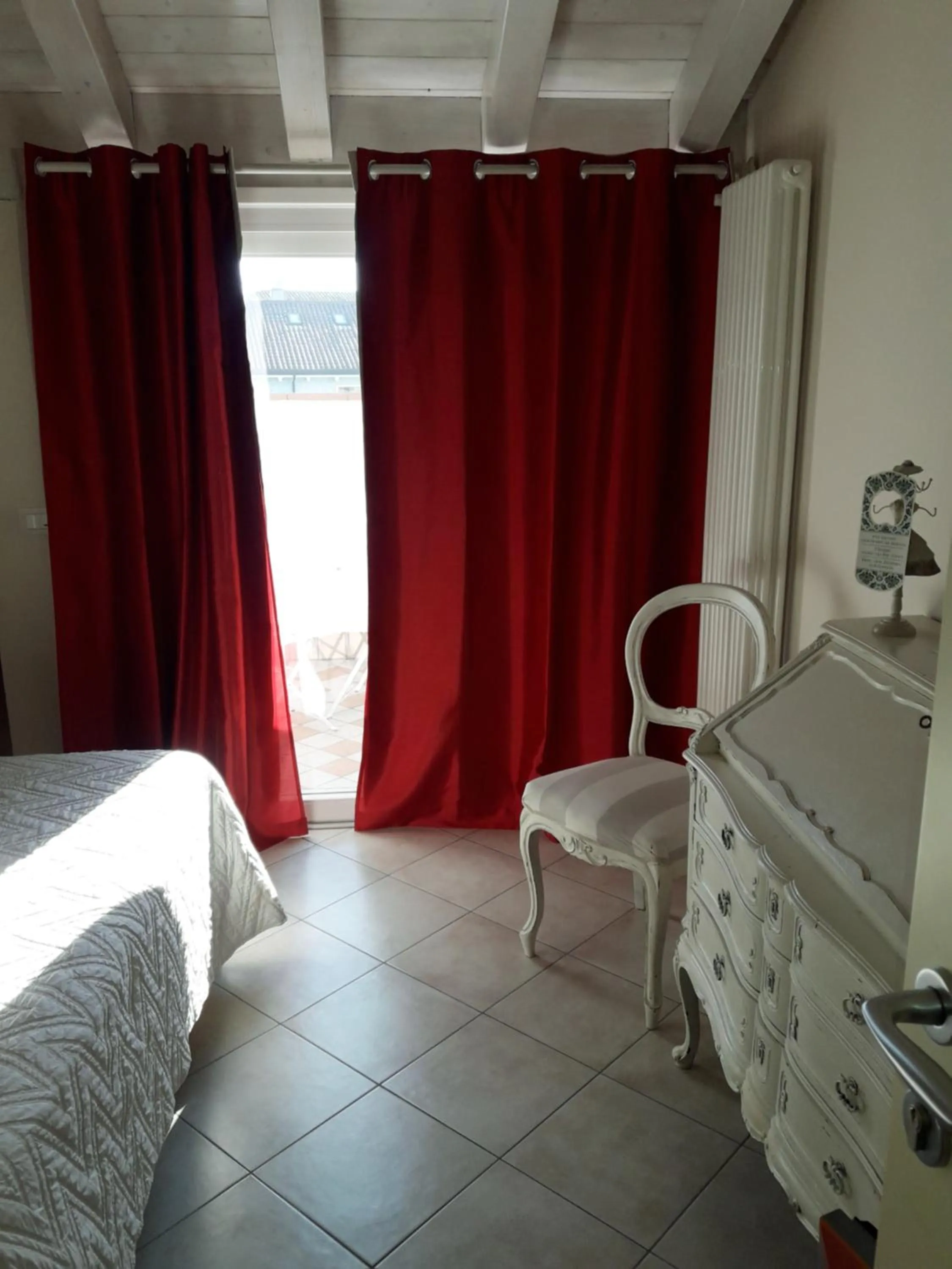 Bedroom, Bed in Le Rêve - Lake view rooms