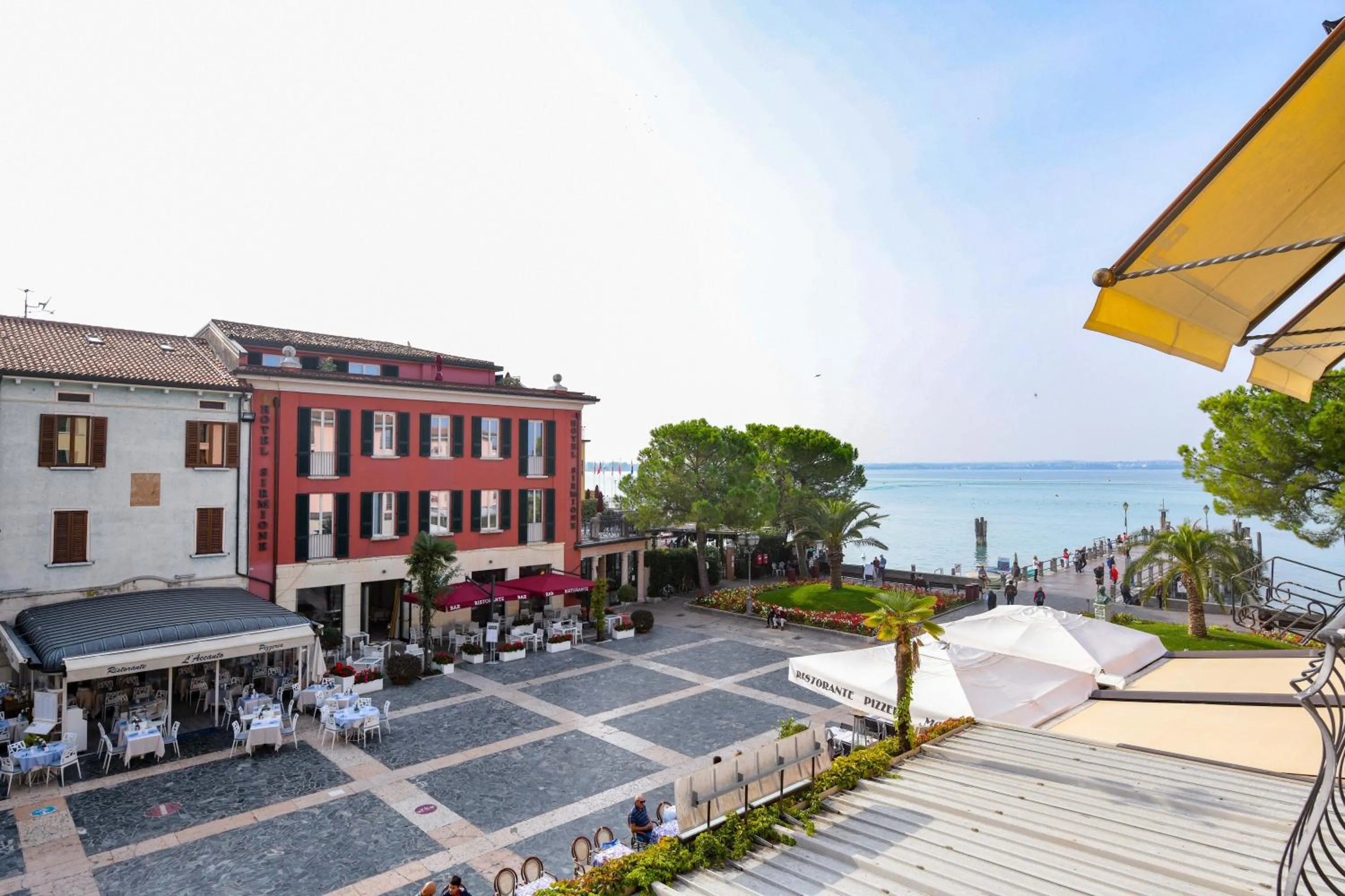 Sea view in Le Rêve - Lake view rooms