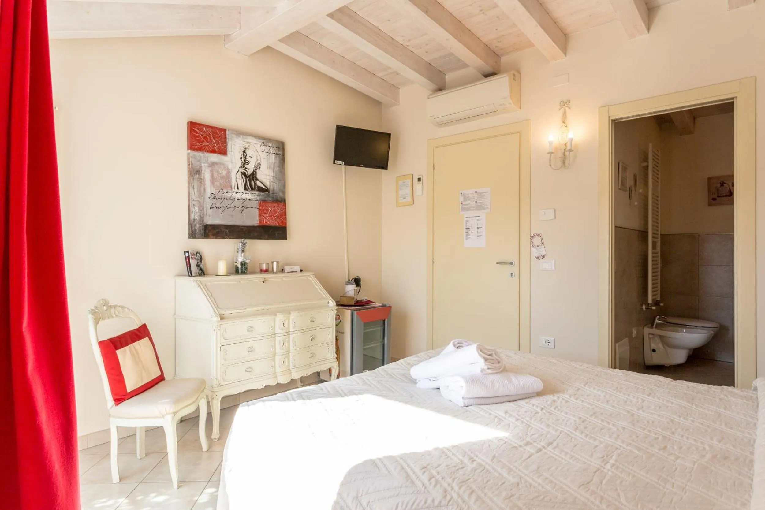 Bed in Le Rêve - Lake view rooms