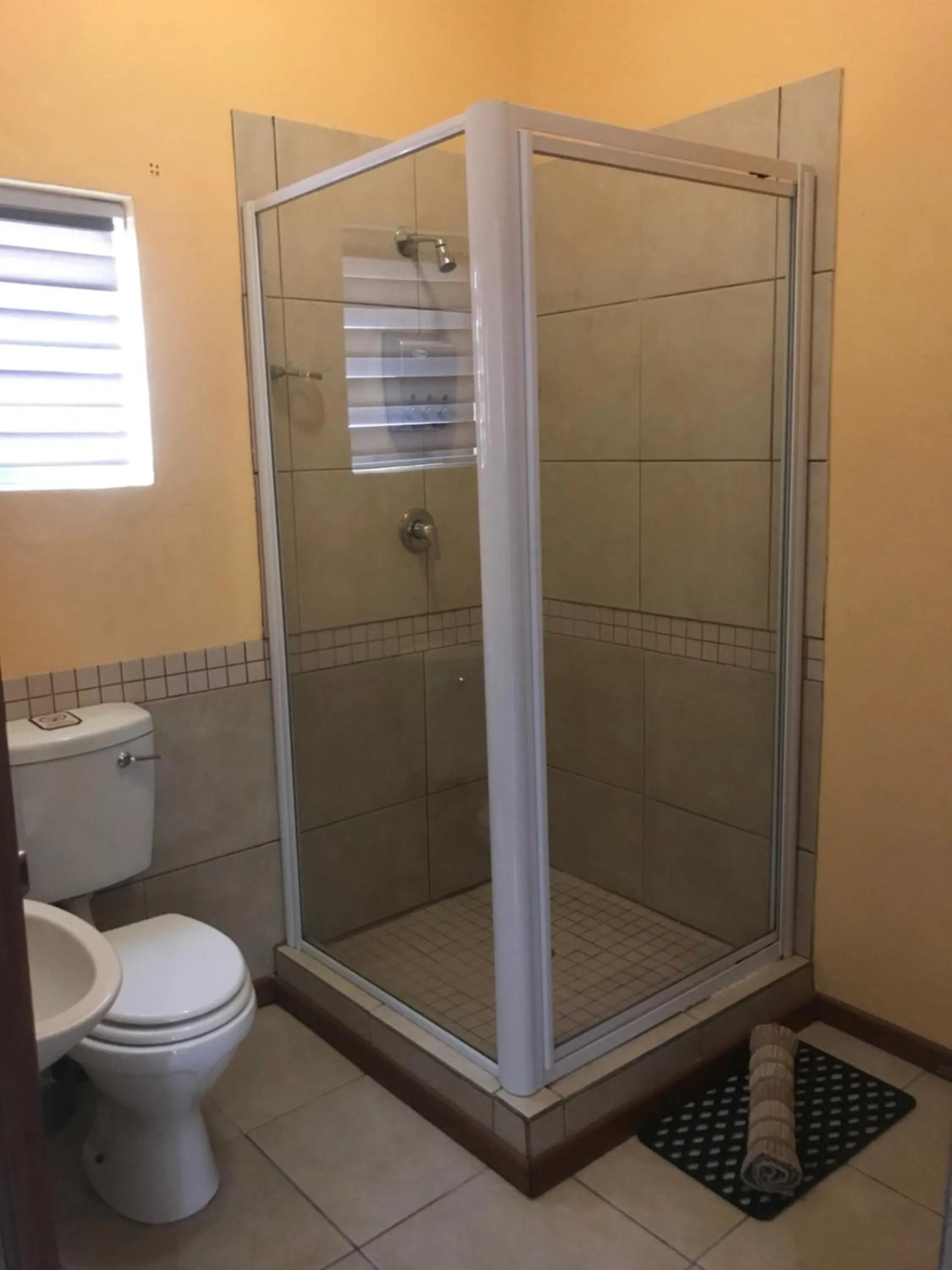 Lazy Gecko Accommodation