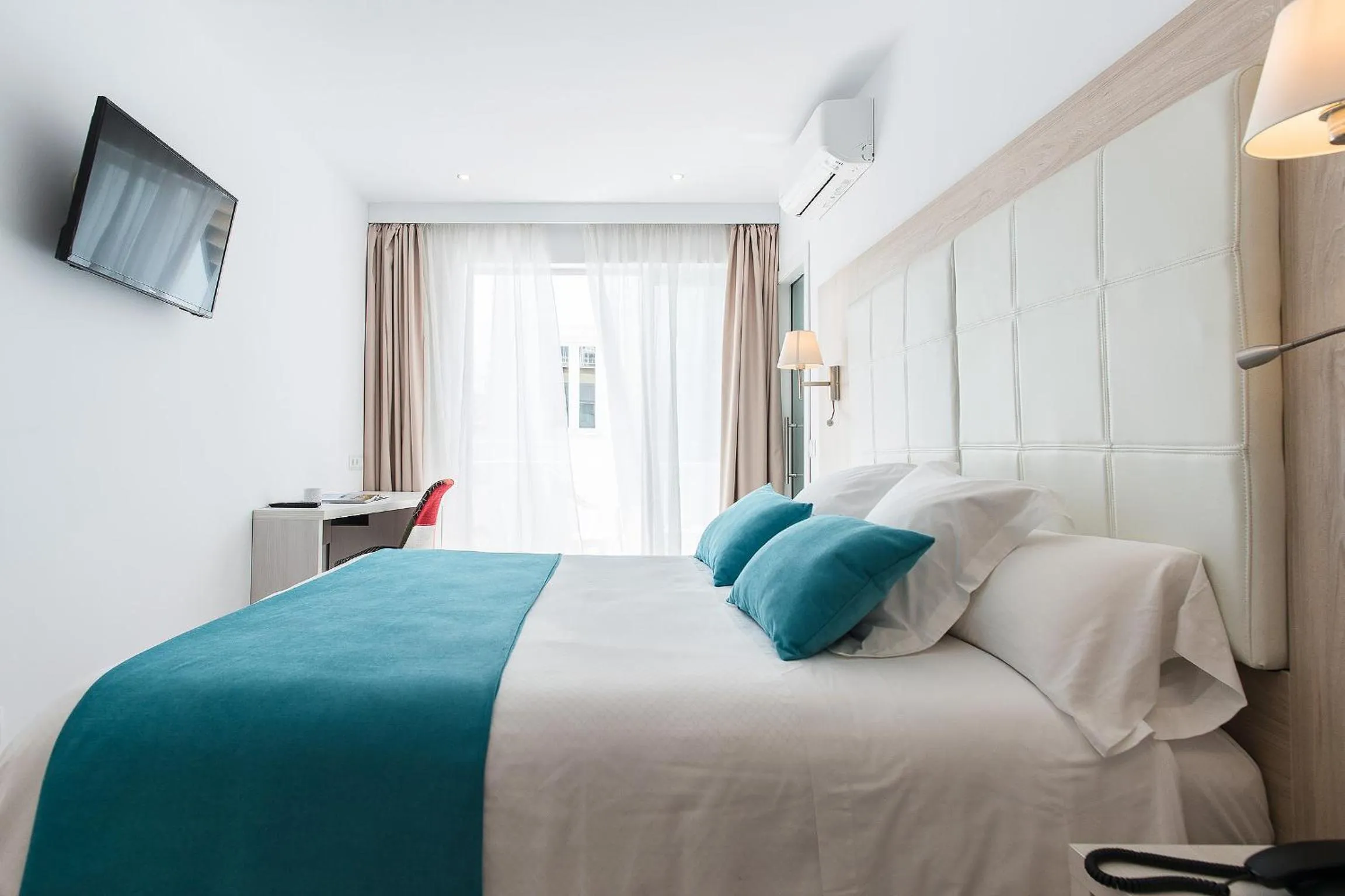 Bedroom, Bed in Hostal Menurka