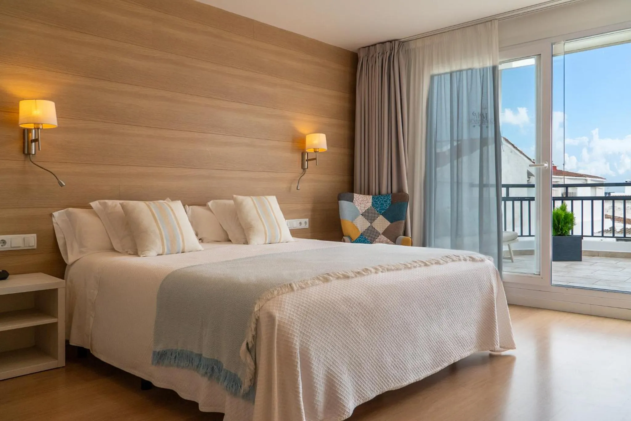 Photo of the whole room, Bed in Hostal Menurka