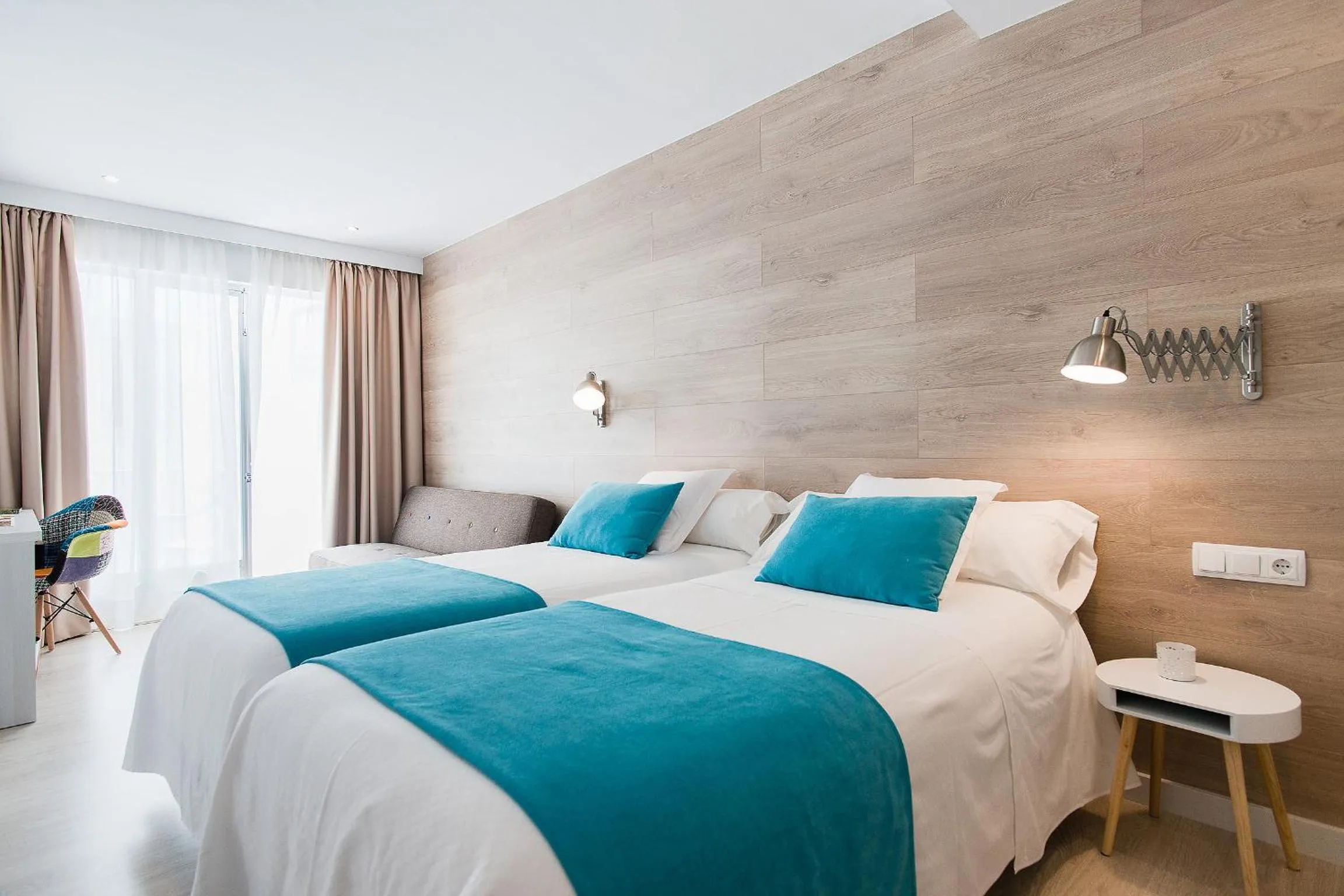 Photo of the whole room, Bed in Hostal Menurka