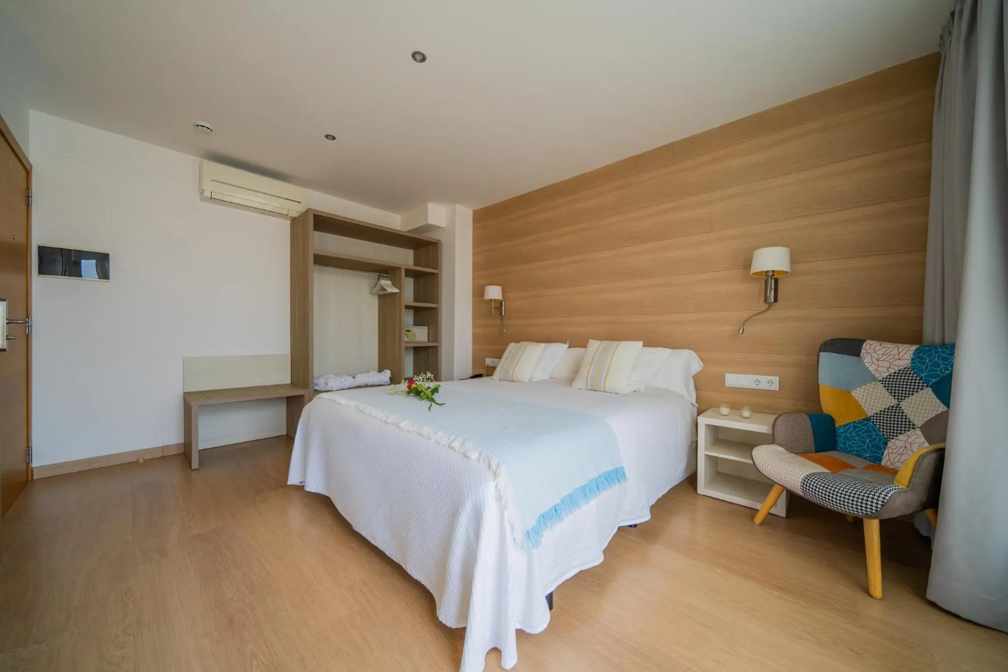 Photo of the whole room, Bed in Hostal Menurka