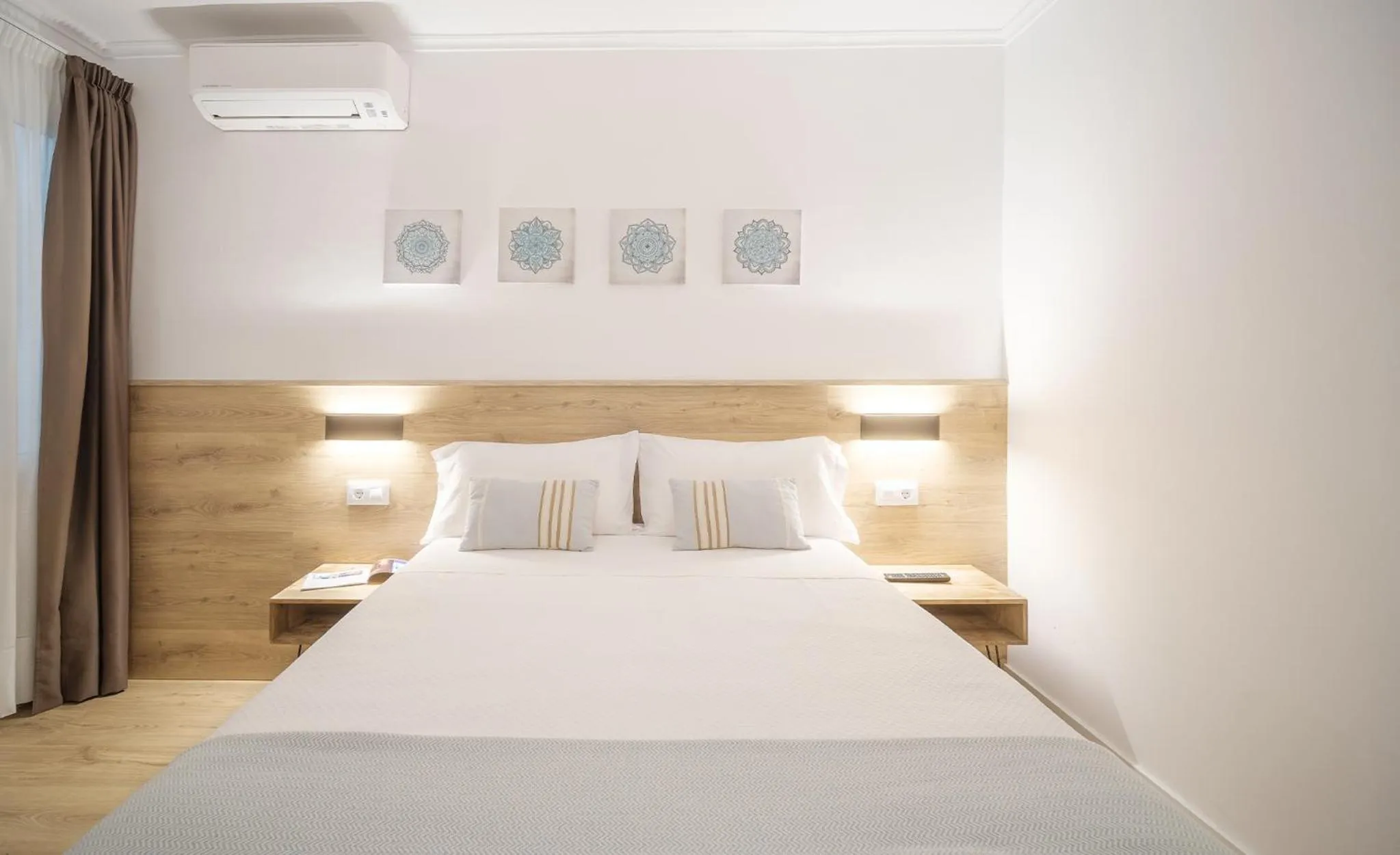 Photo of the whole room, Bed in Hostal Menurka