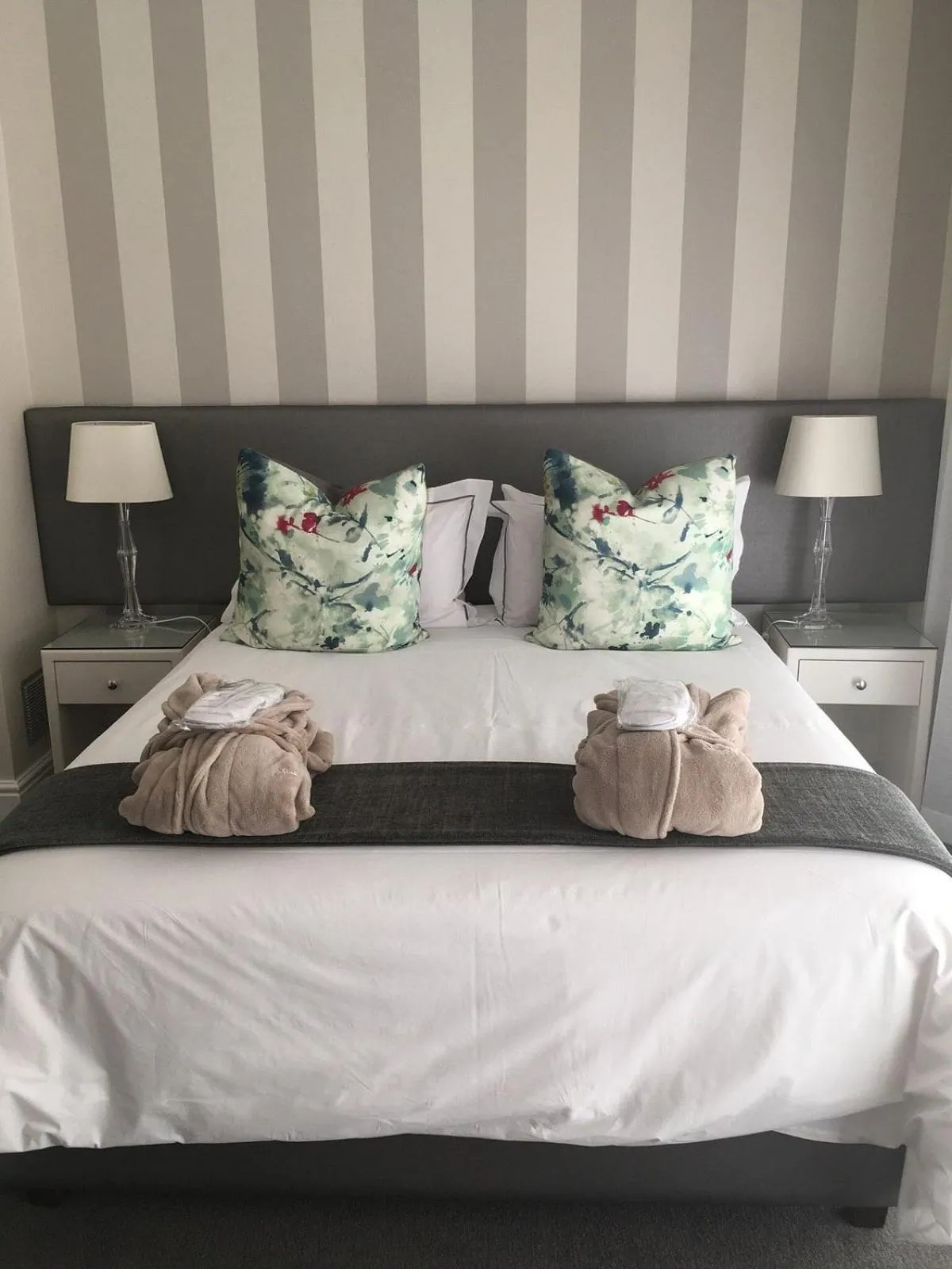 Bedroom, Bed in Cape Town Hollow Boutique Hotel