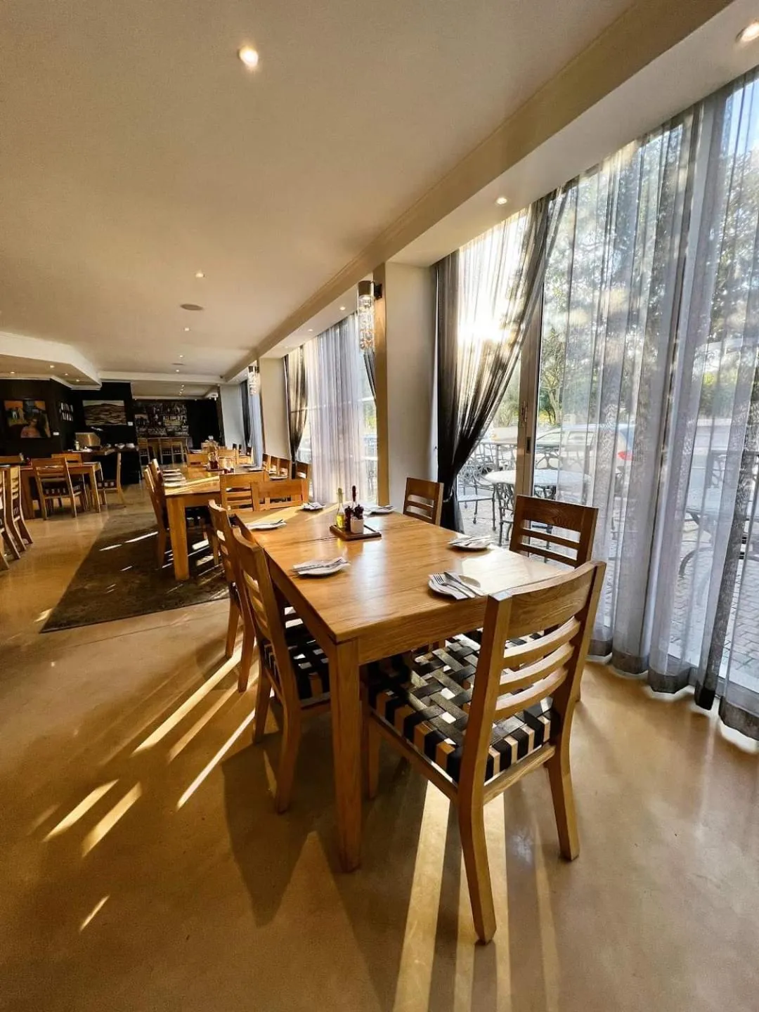 Restaurant/places to eat in Cape Town Hollow Boutique Hotel