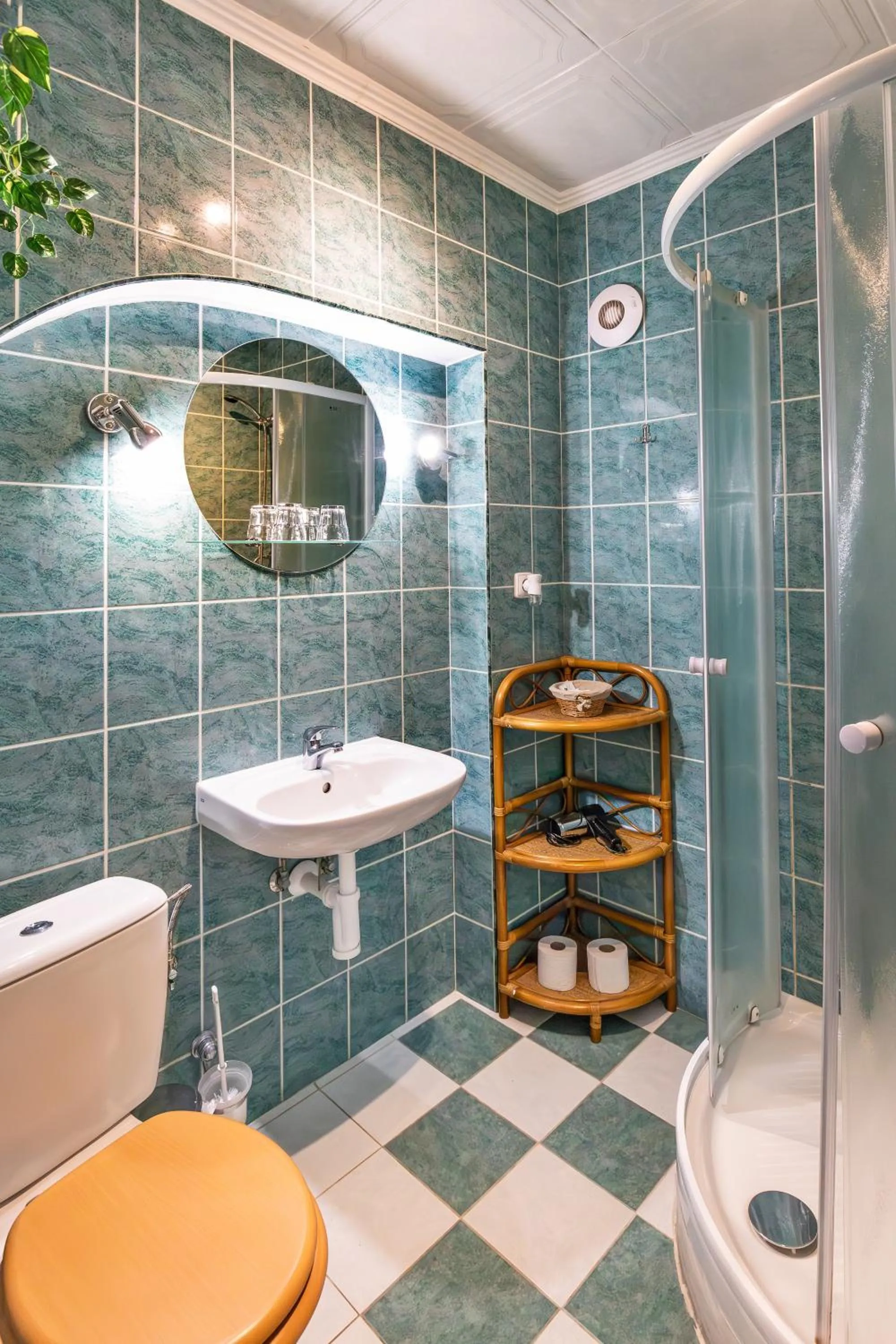 Bathroom in Pension Nostalgie - Minihotel