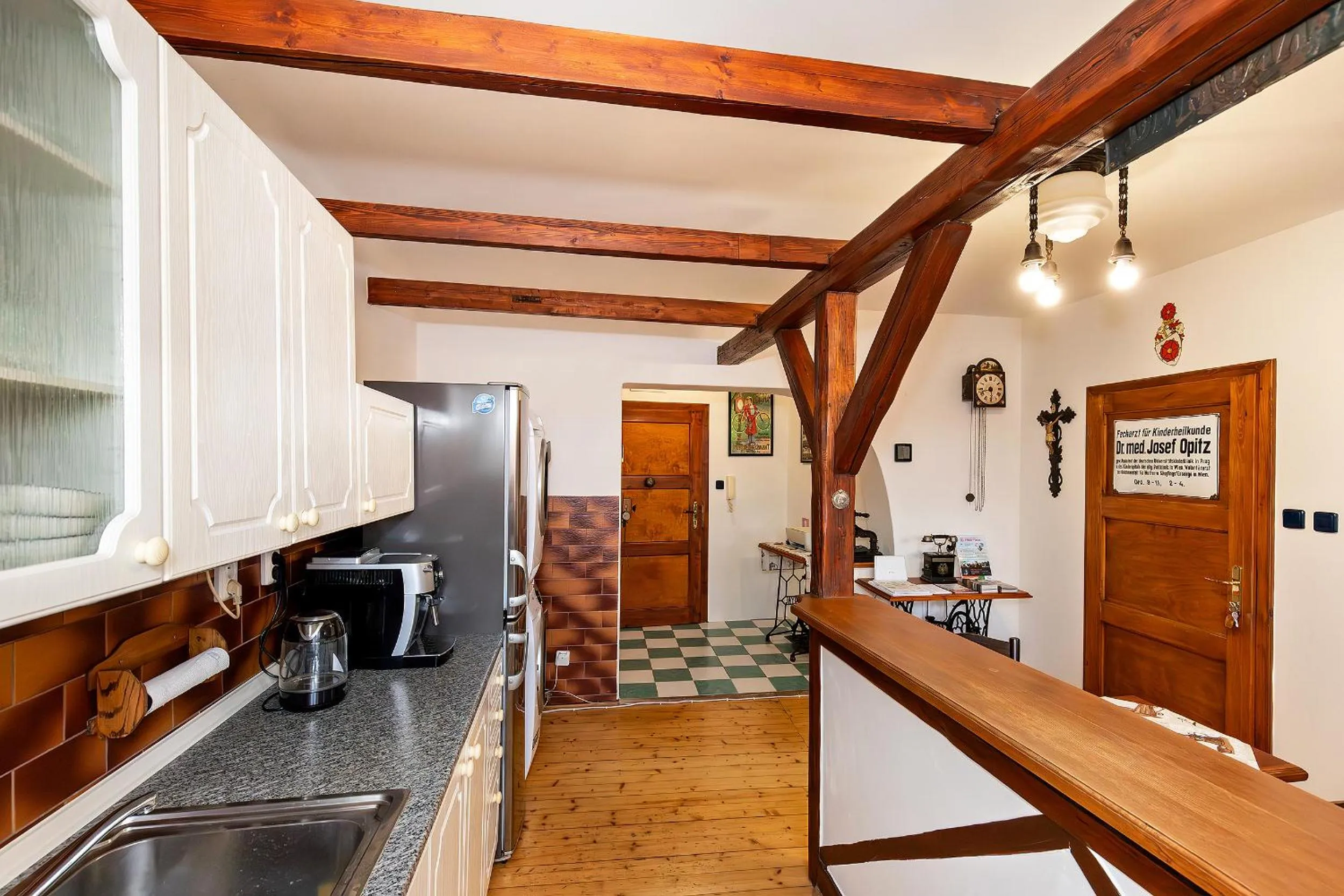 Communal kitchen in Pension Nostalgie - Minihotel