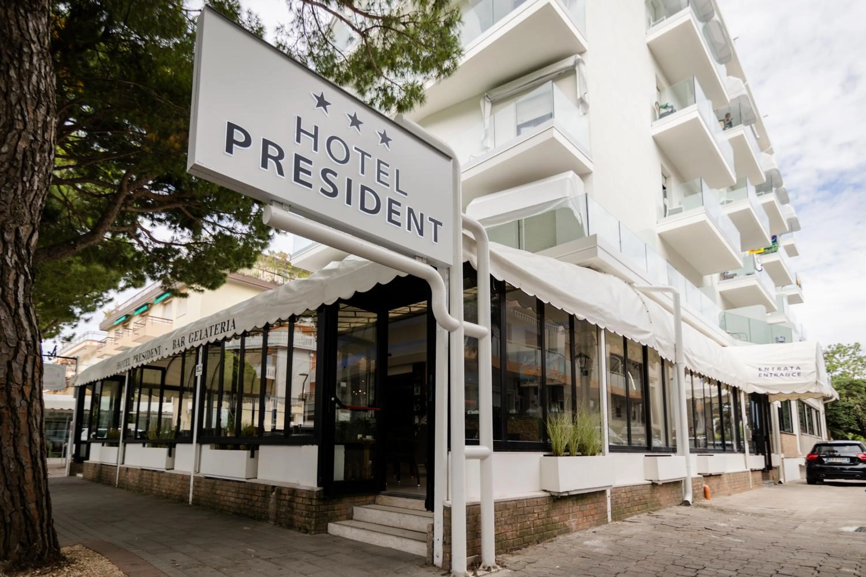 Hotel President