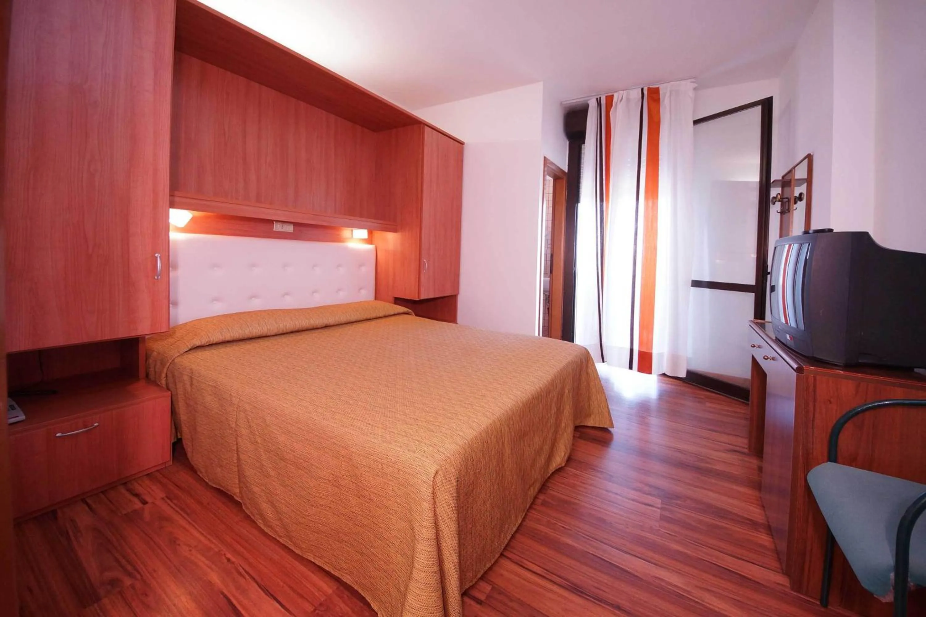 Day, Bed in Hotel President