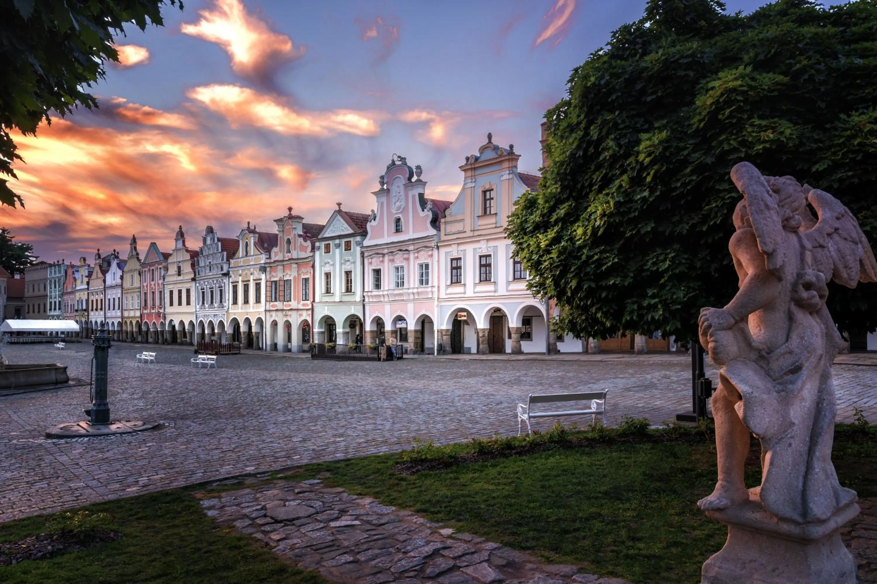 Property building in Apartmany Chornitzeruv dum