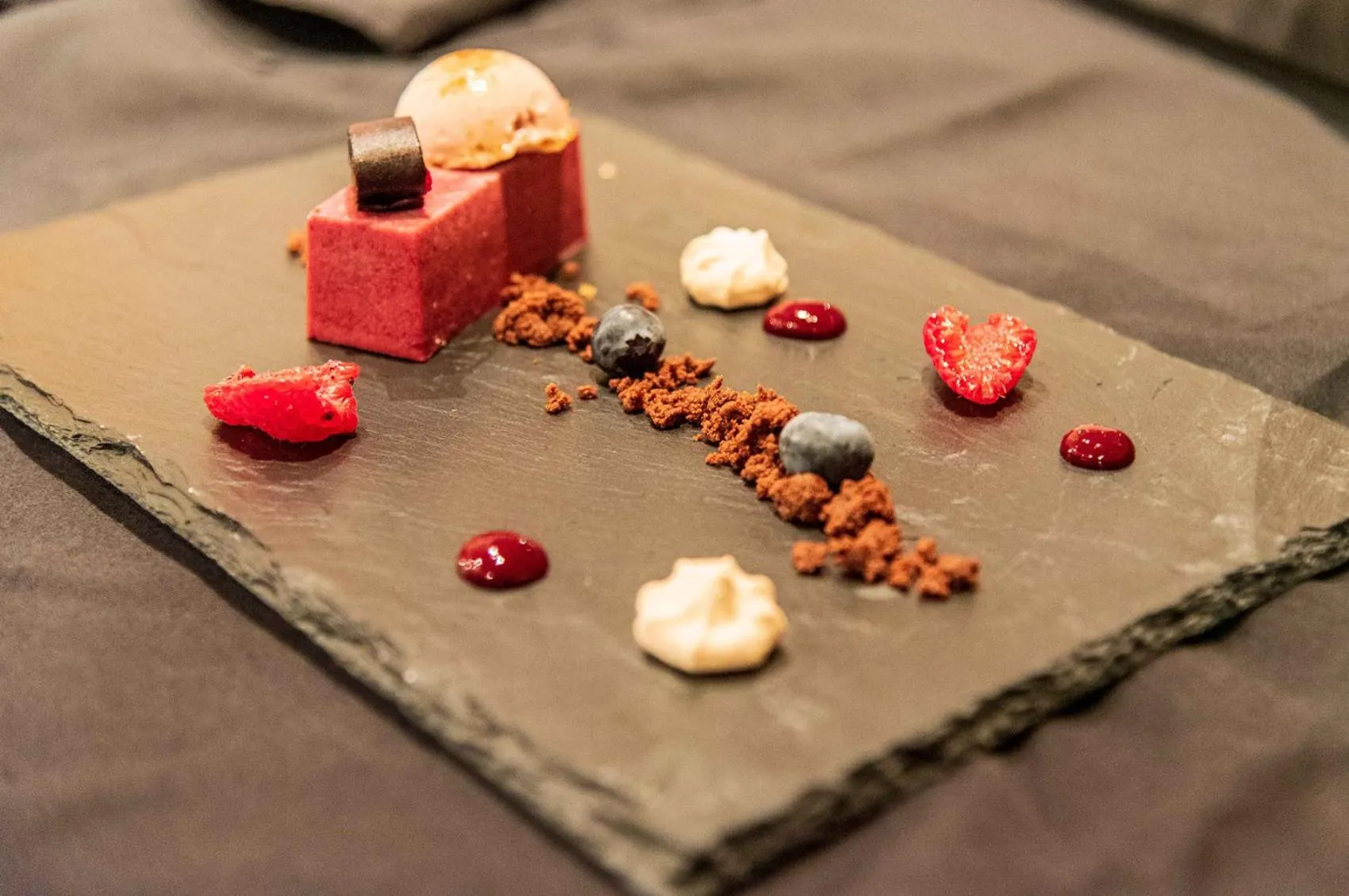 Restaurant/places to eat in Hotel zum grünen Tor