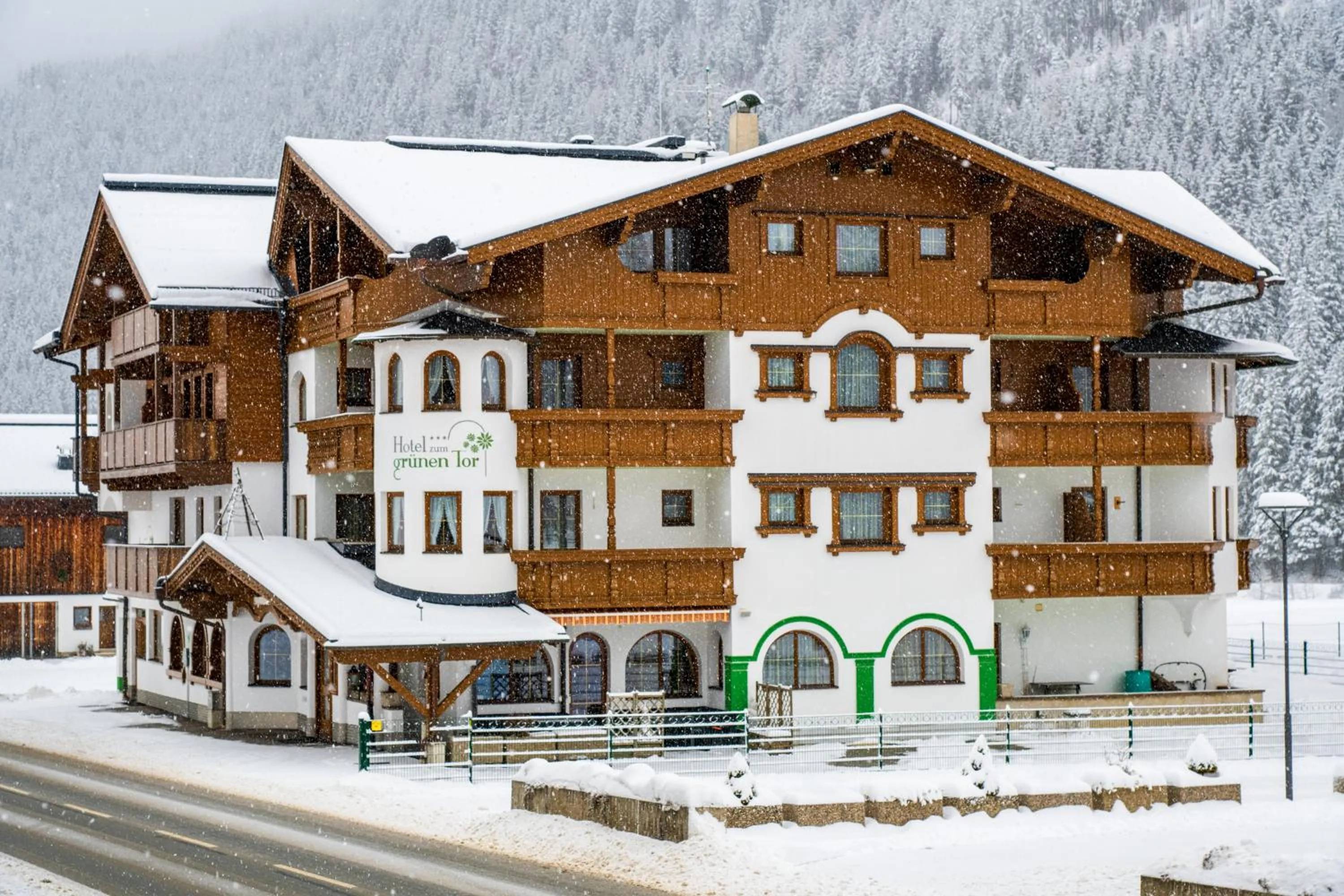 Property building in Hotel zum grünen Tor