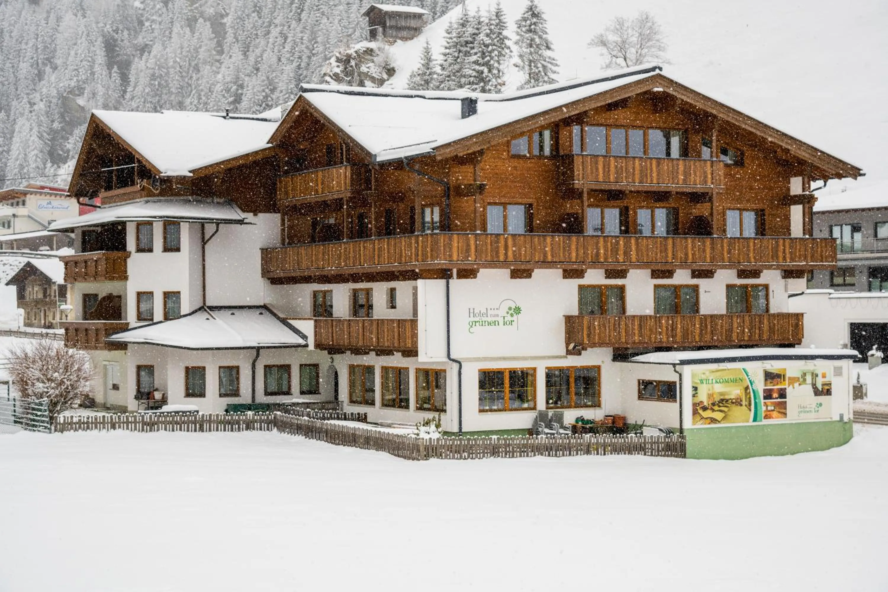 Property building in Hotel zum grünen Tor