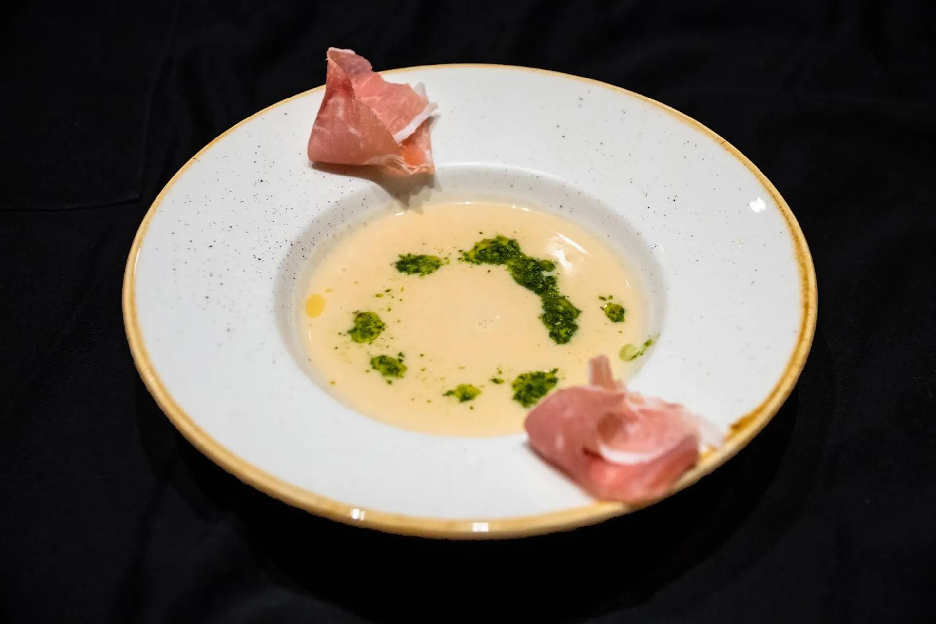 Restaurant/places to eat in Hotel zum grünen Tor